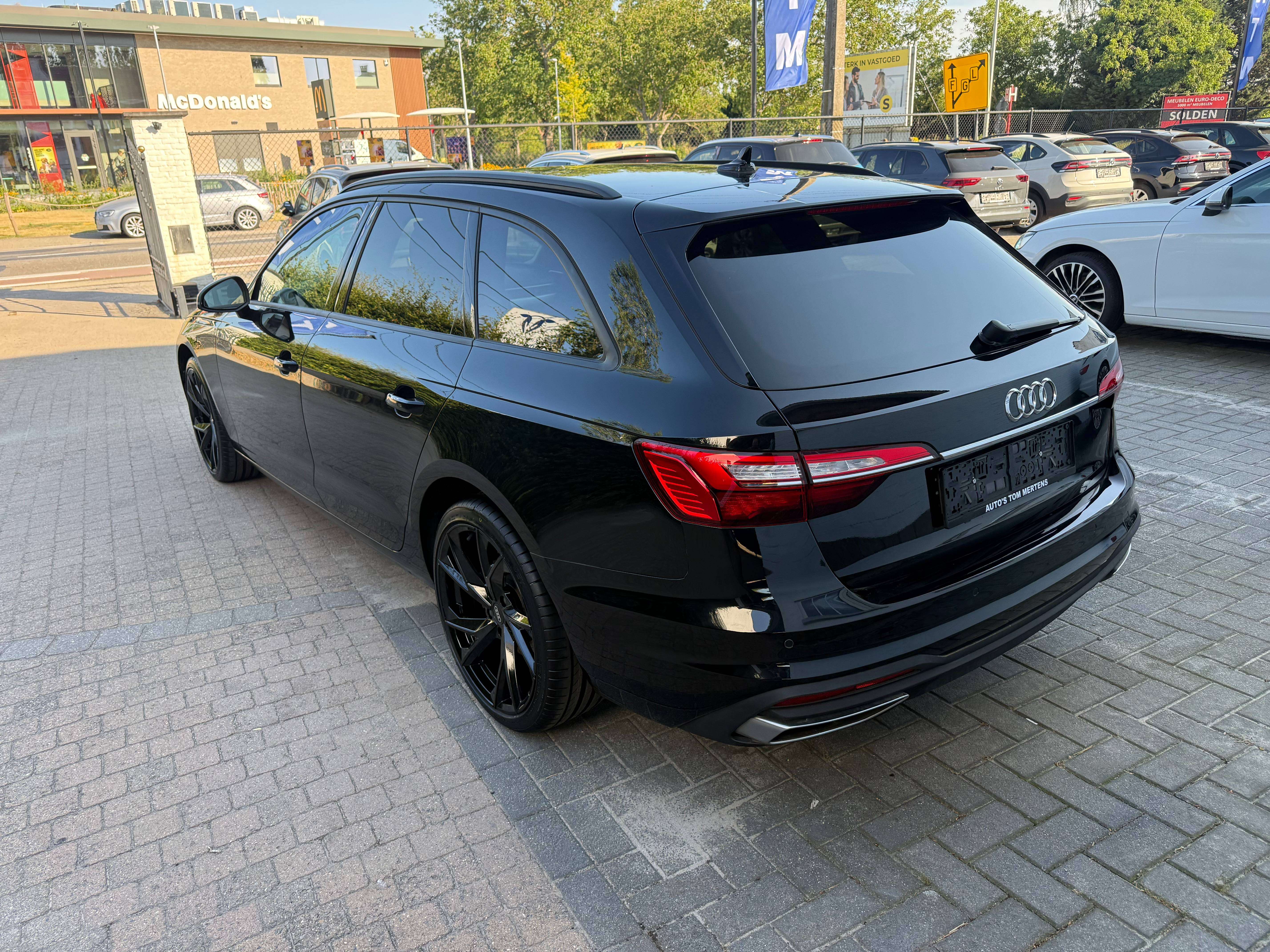 Audi A4 A4 Avant 35 TFSI S-line look  S tronic/pdc V&A/blackline/Navi/zetelverw./cruise/app carplay/el. koffer module