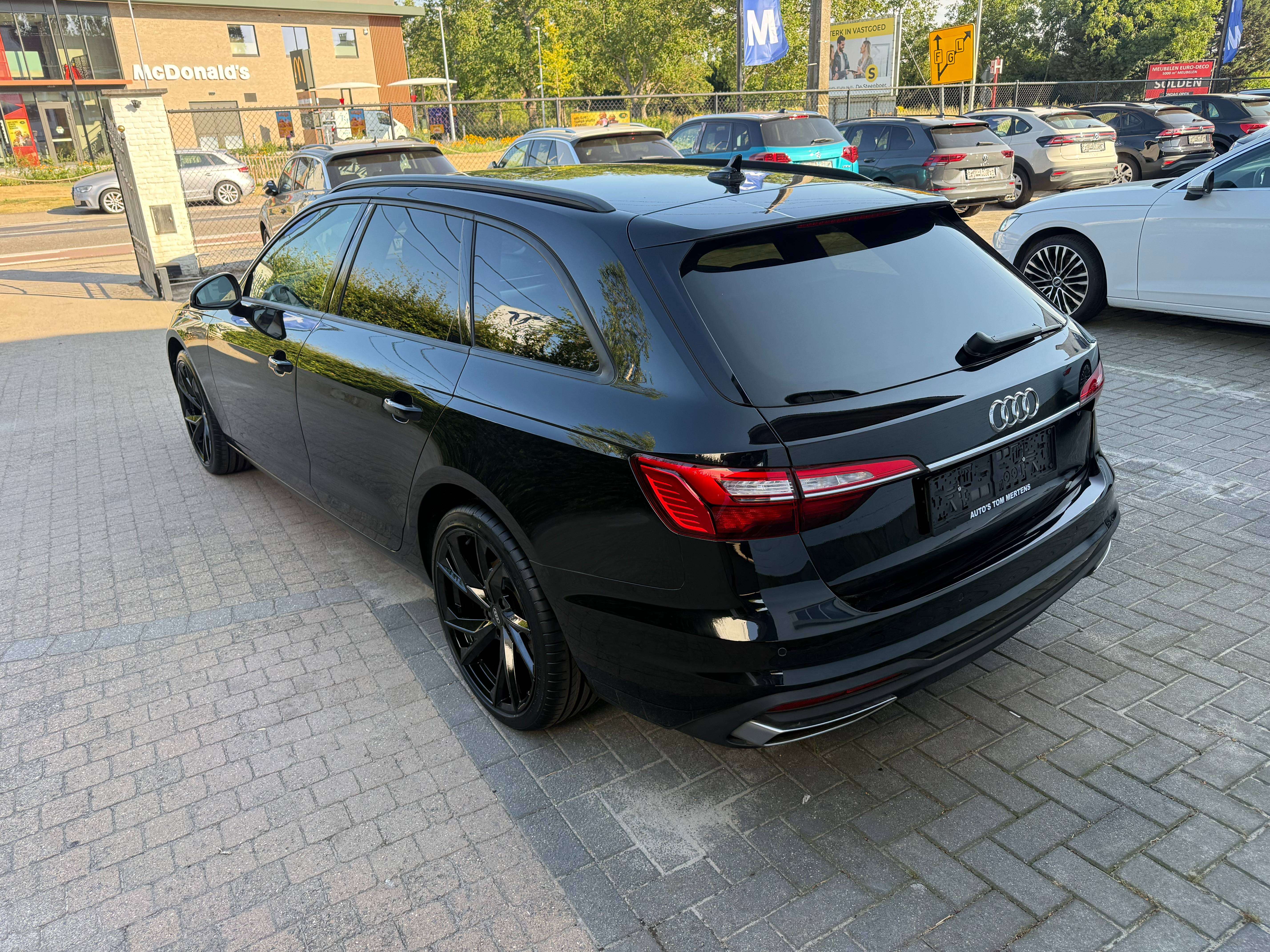 Audi A4 A4 Avant 35 TFSI S-line look  S tronic/pdc V&A/blackline/Navi/zetelverw./cruise/app carplay/el. koffer module