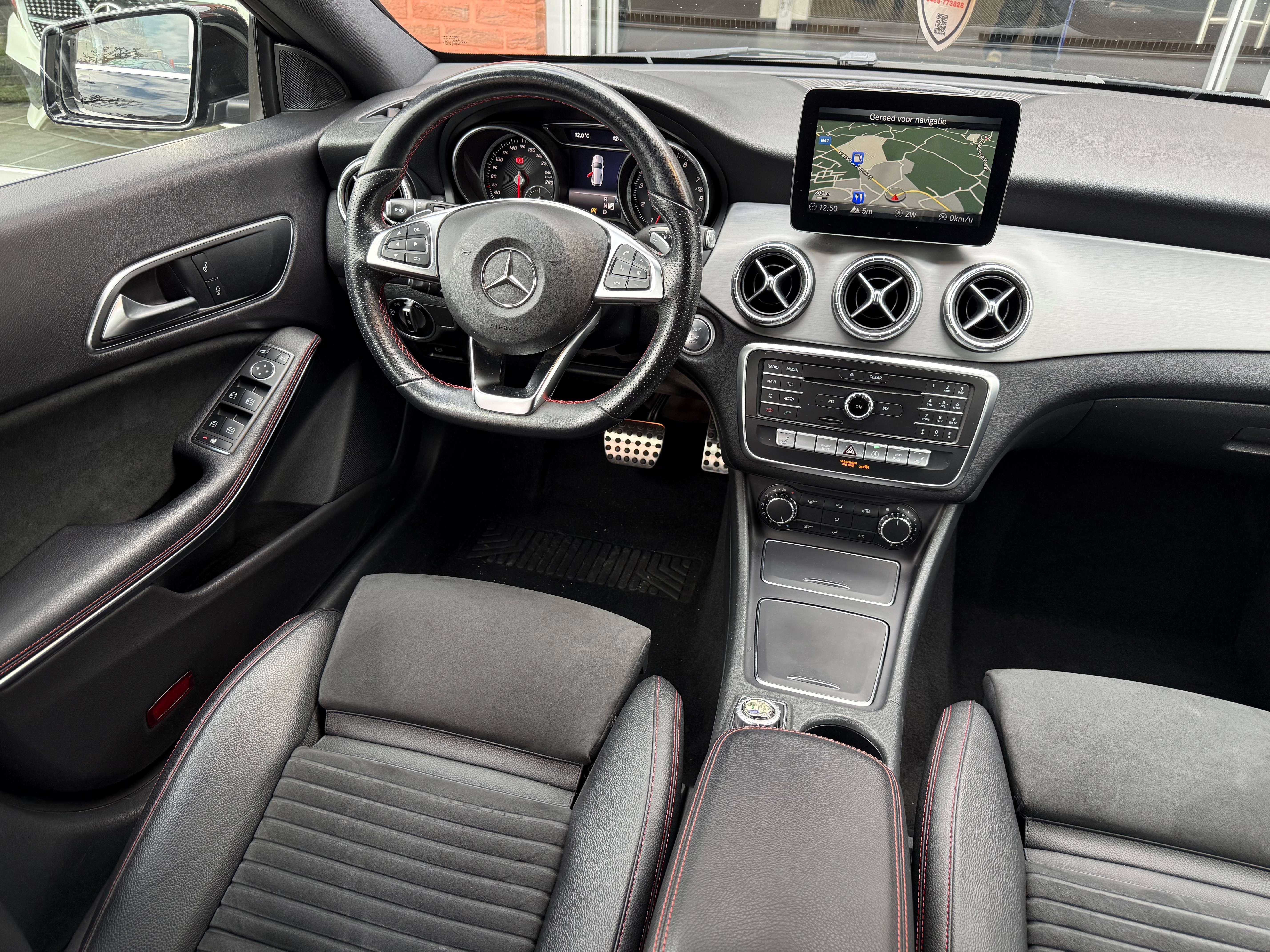 Mercedes-Benz CLA 180 PACK-AMG 122PK |✅NAVIGATIE | CAMERA | KEY LESS START | ZETELVERWARMING | 12M GARANTIE | INCL. BTW |