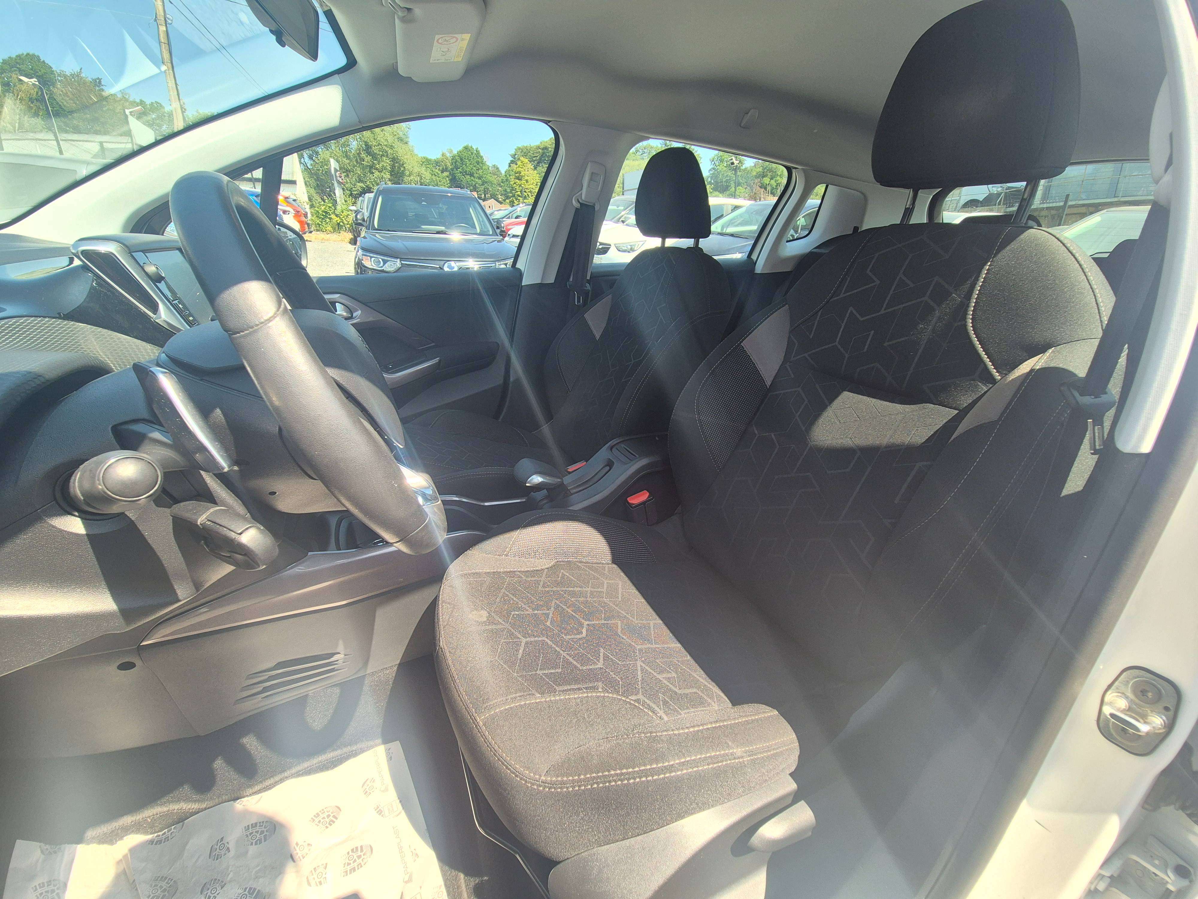 Peugeot 2008 1.2i Active ETG - EU6 - GARANTIE 1AN -