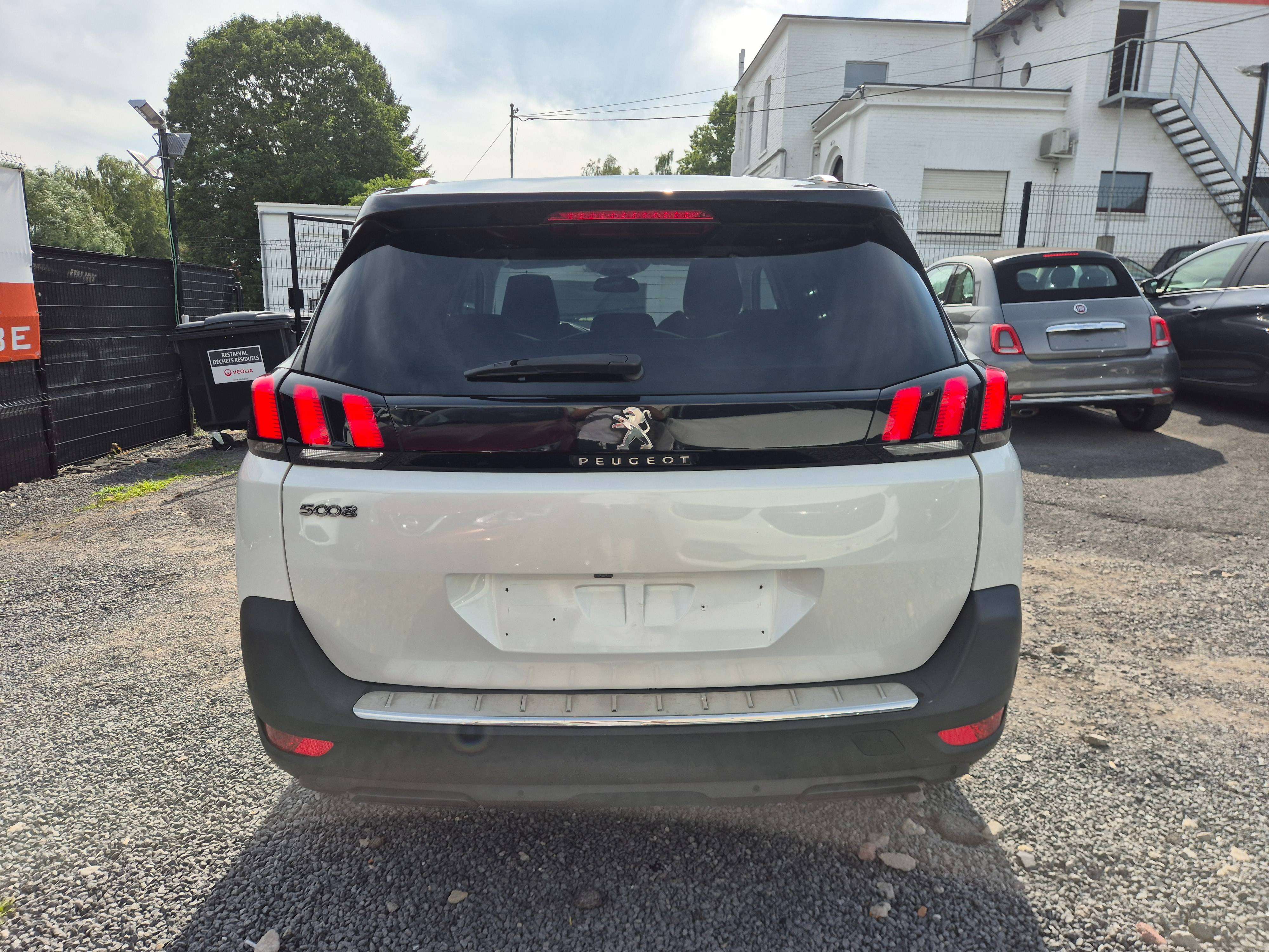 Peugeot 5008 1.5 BlueHDi Allure