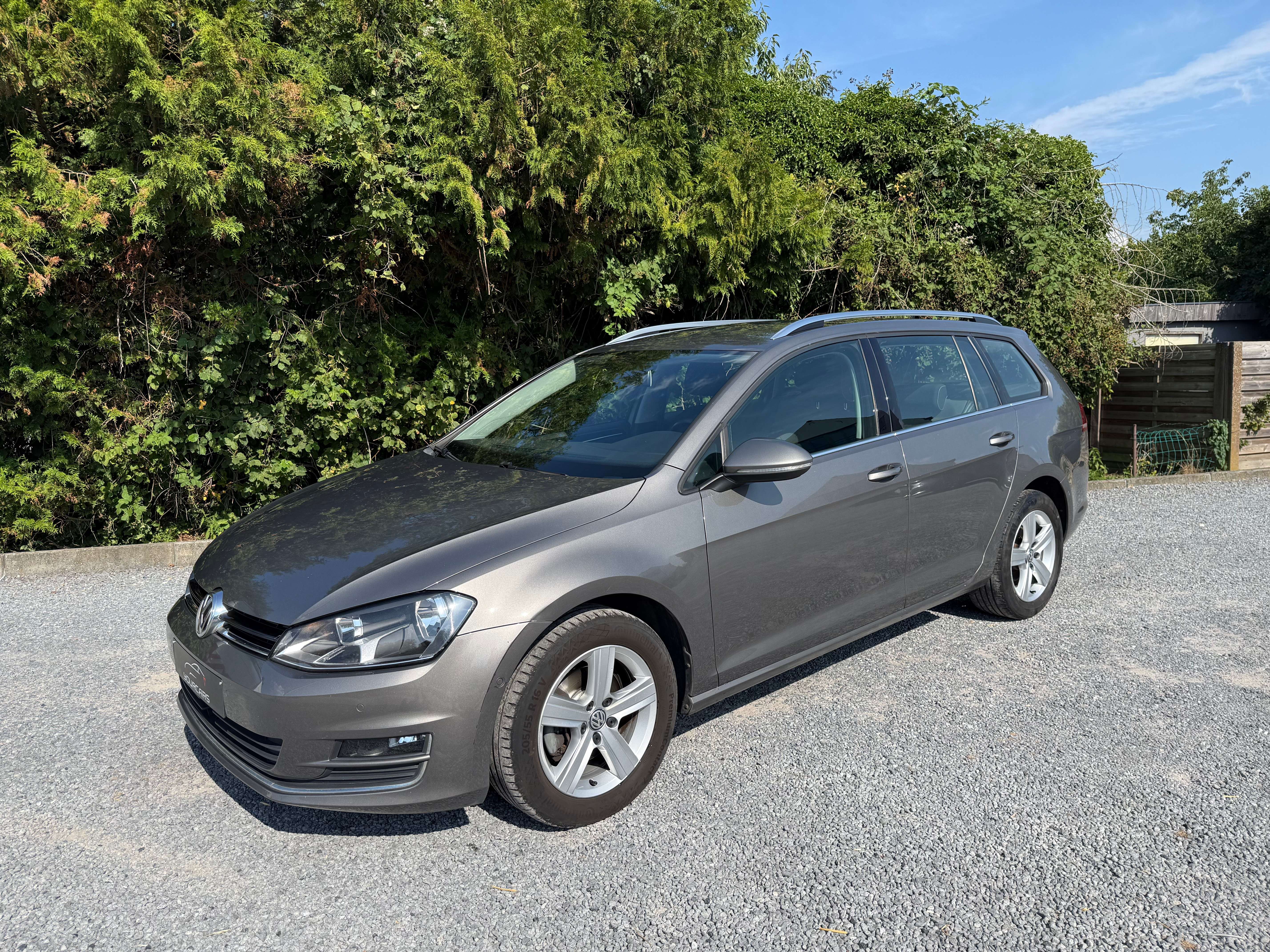 Volkswagen Golf 1.6 TDi Highline * GPS * 1ste OWNER * FULL VW SERVICE