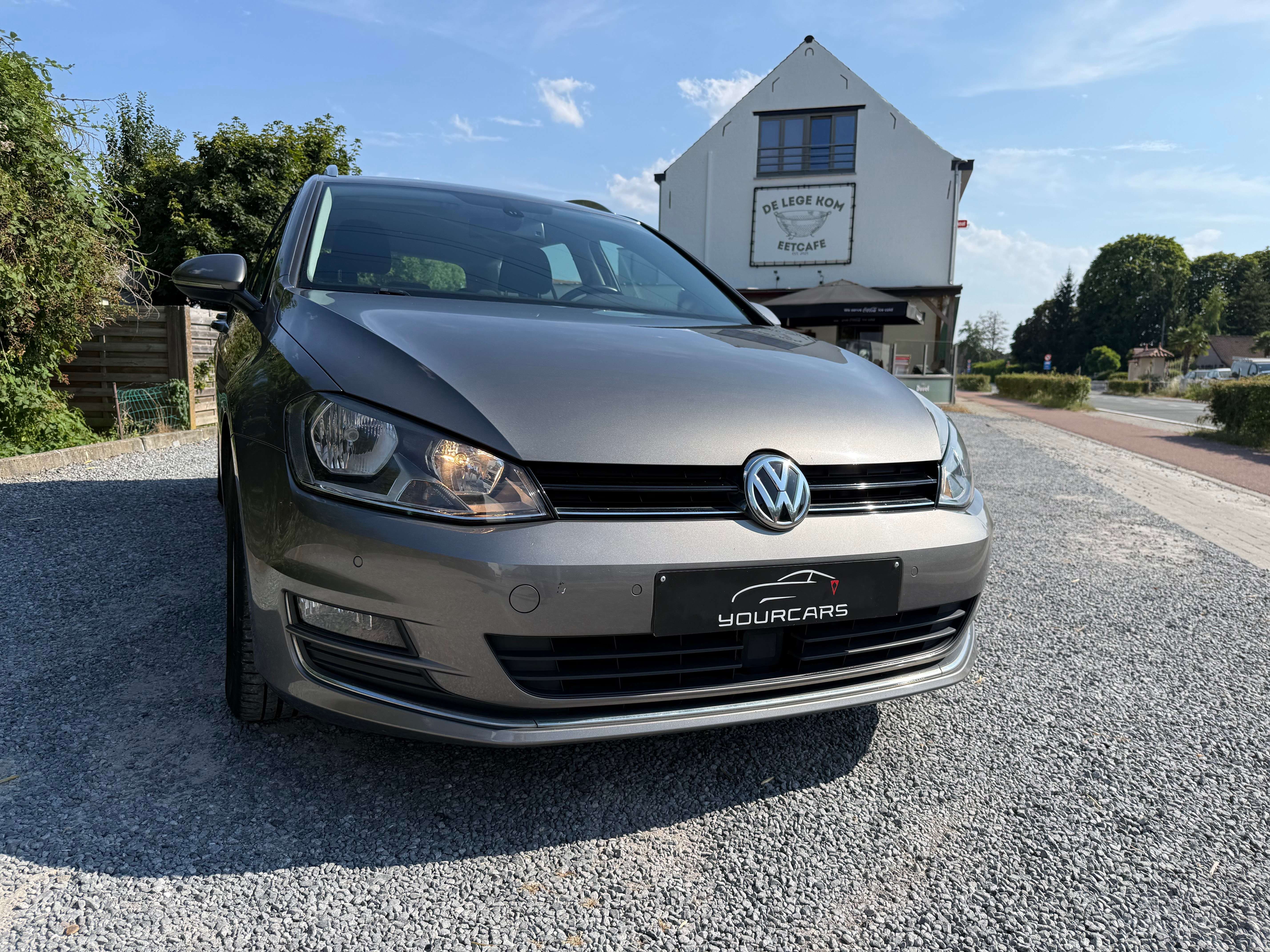 Volkswagen Golf 1.6 TDi Highline * GPS * 1ste OWNER * FULL VW SERVICE