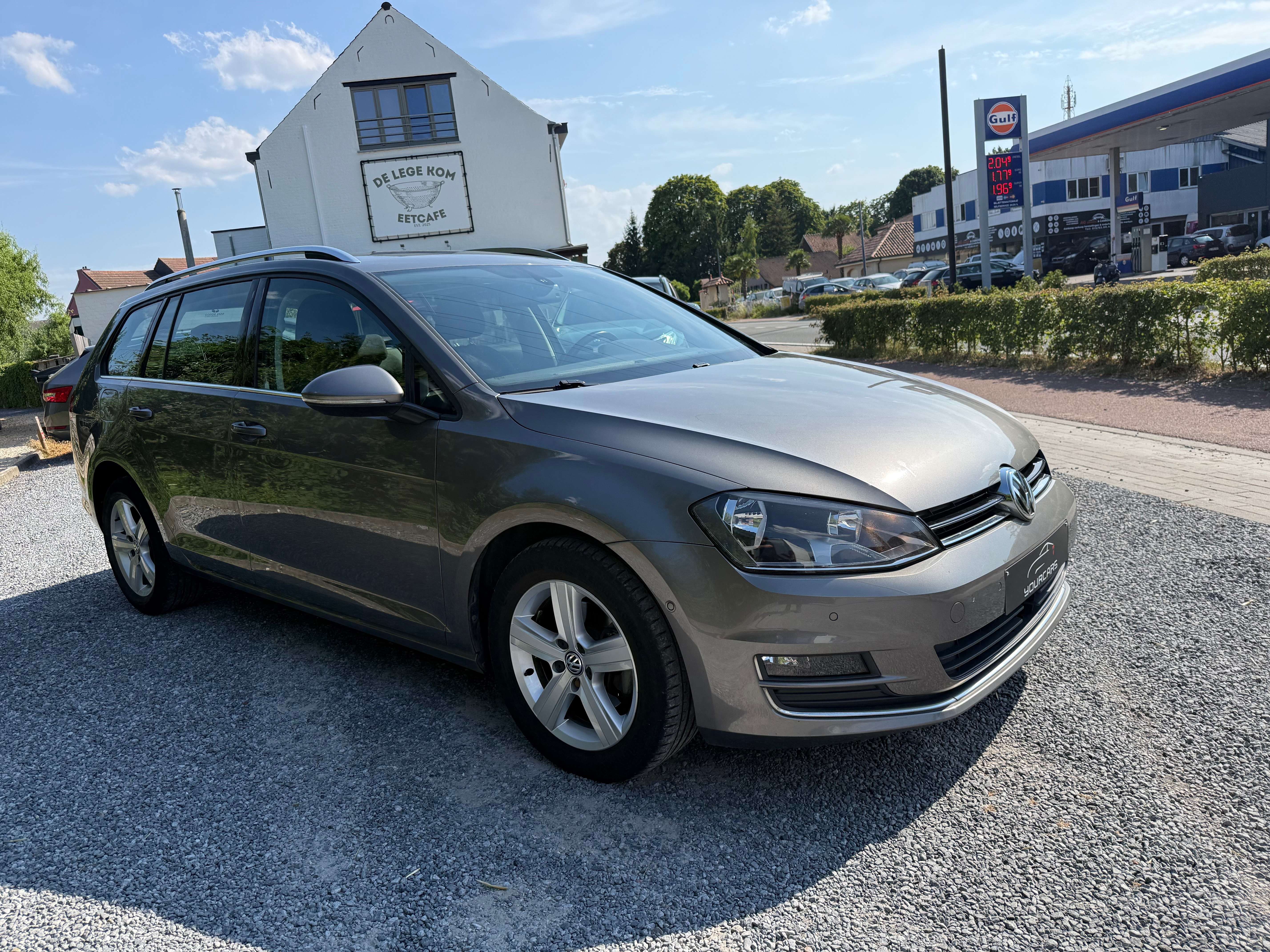Volkswagen Golf 1.6 TDi Highline * GPS * 1ste OWNER * FULL VW SERVICE