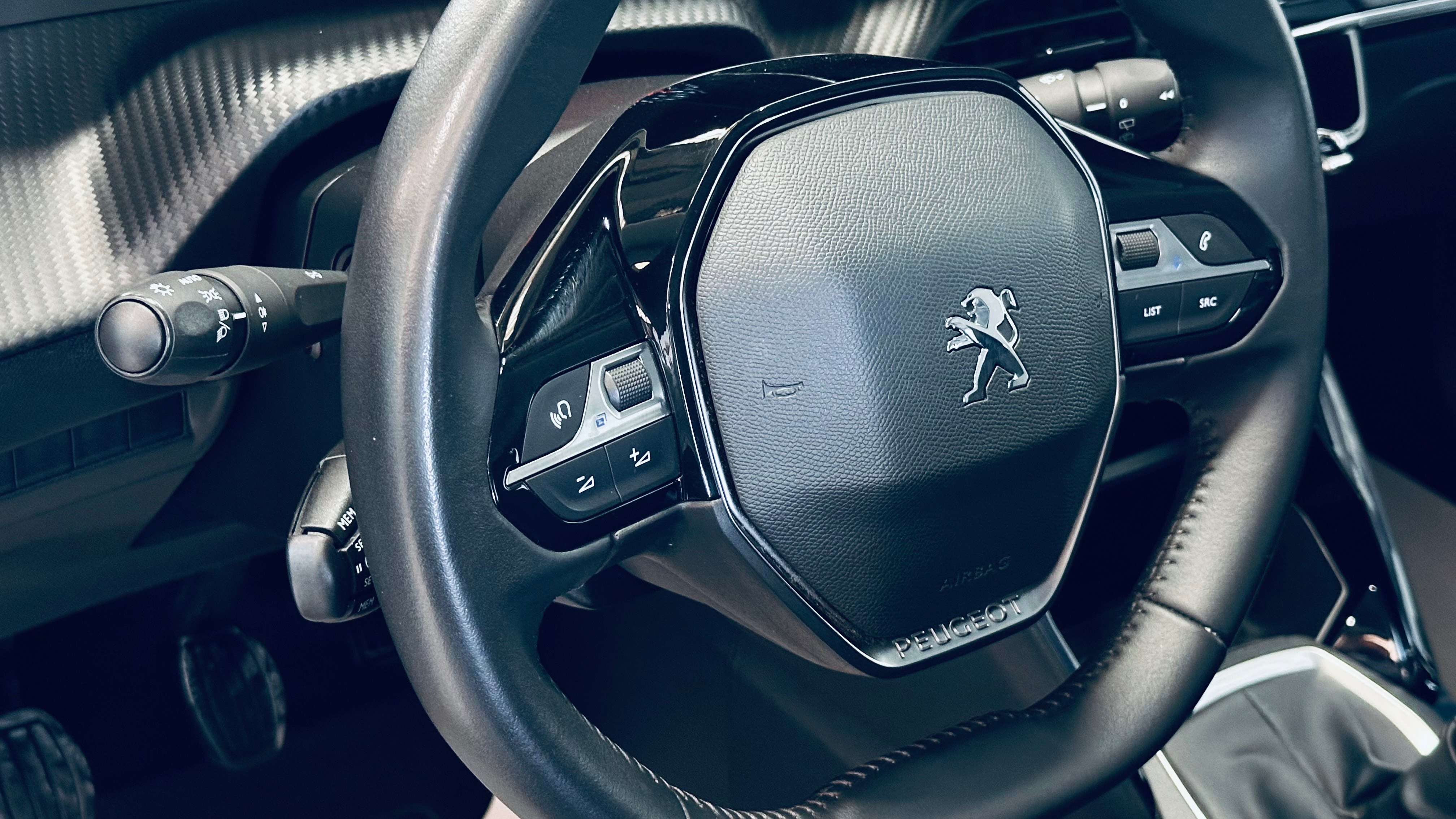 Peugeot 2008 1.5 PDC CAMERA NAVI CLIM CRUISE LIM BLUETOOTH thumbnail