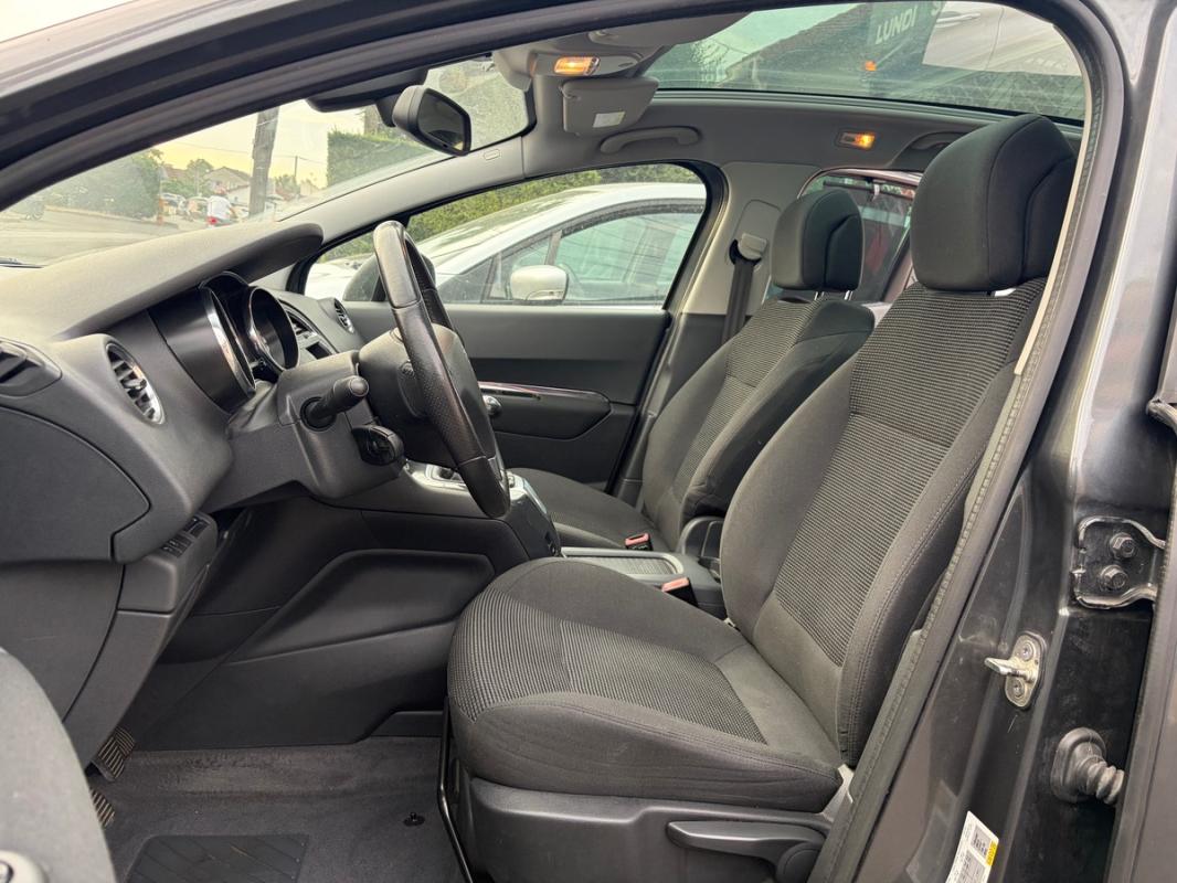 Peugeot 5008 2014 1.6L HDi 115 Style 7 PLACES 1ERE MAI TOIT PANO BLUETOOTH RADARS RÉGULATEUR