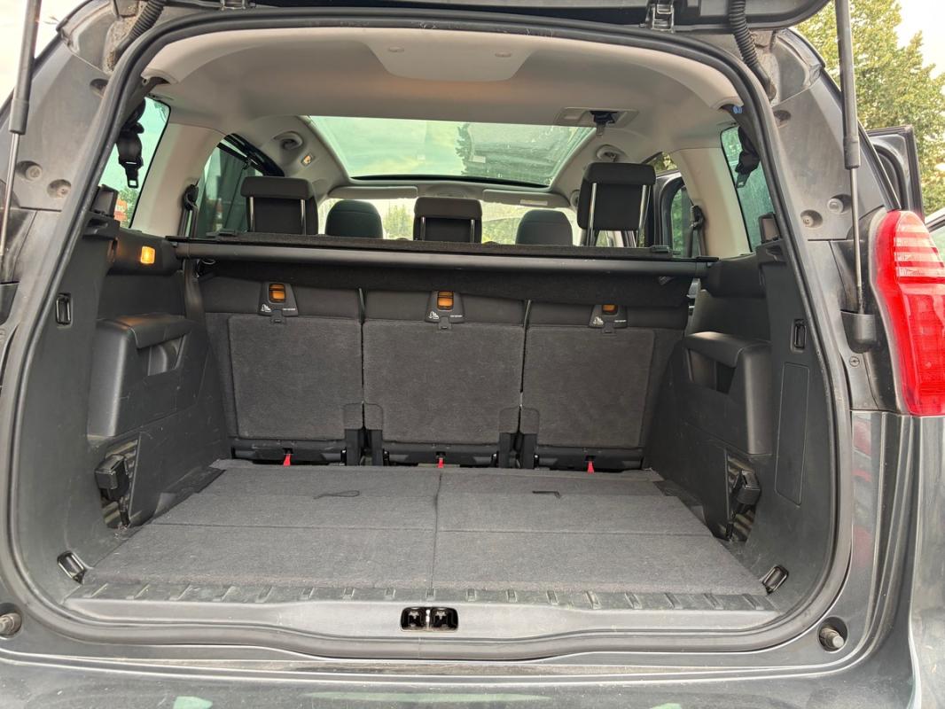 Peugeot 5008 2014 1.6L HDi 115 Style 7 PLACES 1ERE MAI TOIT PANO BLUETOOTH RADARS RÉGULATEUR