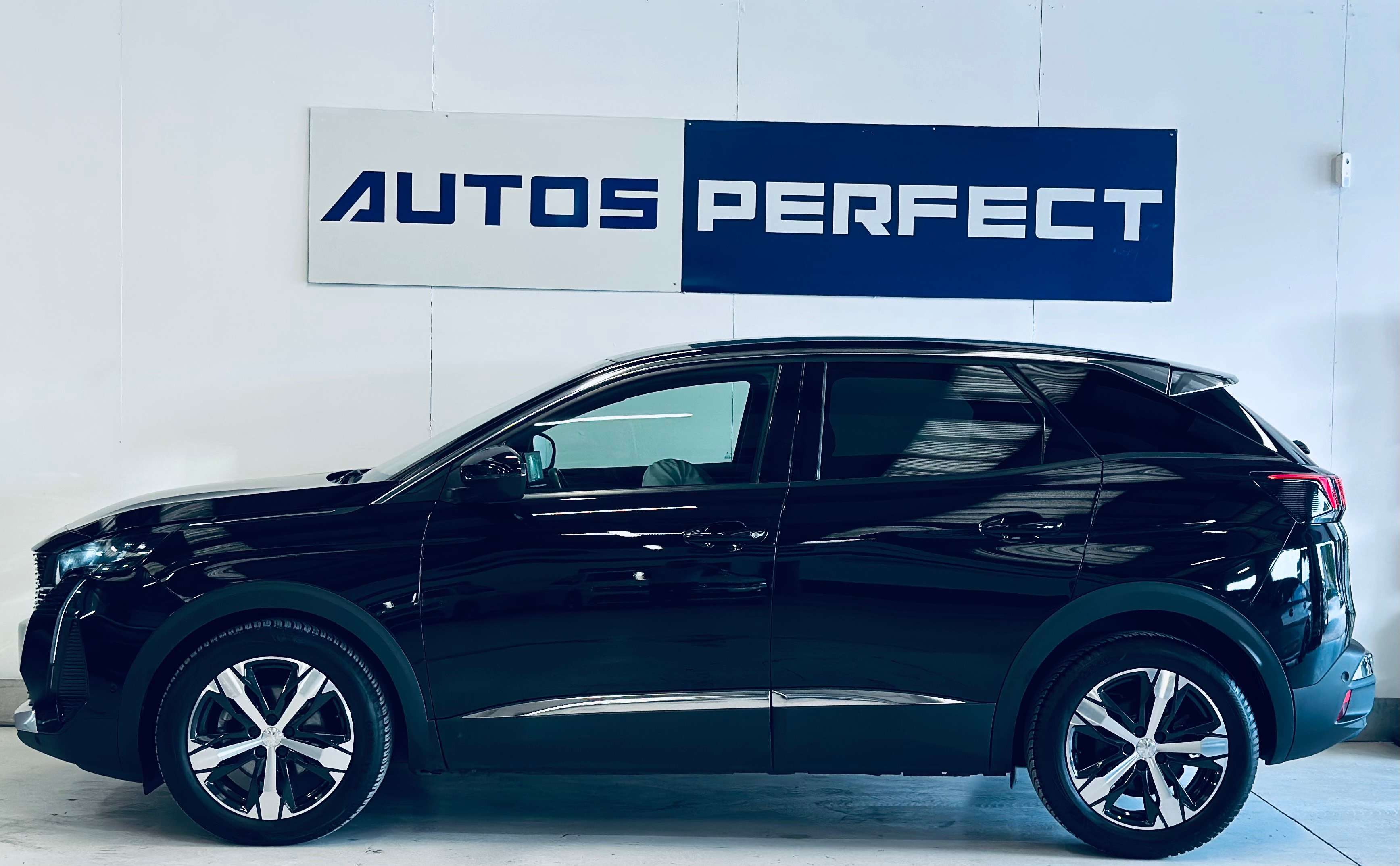 Peugeot 3008 1.5 BlueHDi BOITE AUTO PALETTE NAVI CARPLAY CAMERA PDC