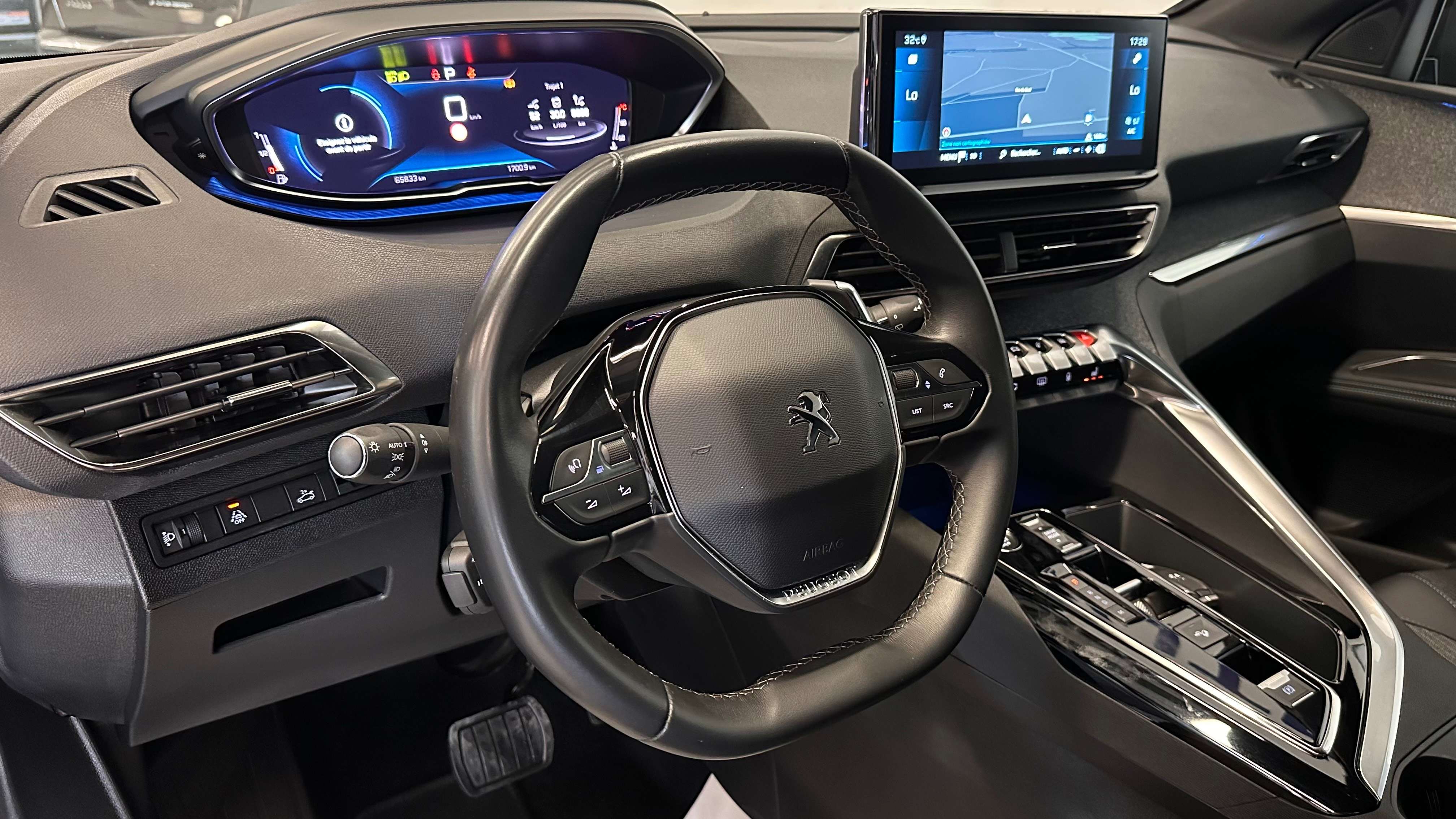 Peugeot 3008 1.5 BlueHDi BOITE AUTO PALETTE NAVI CARPLAY CAMERA PDC