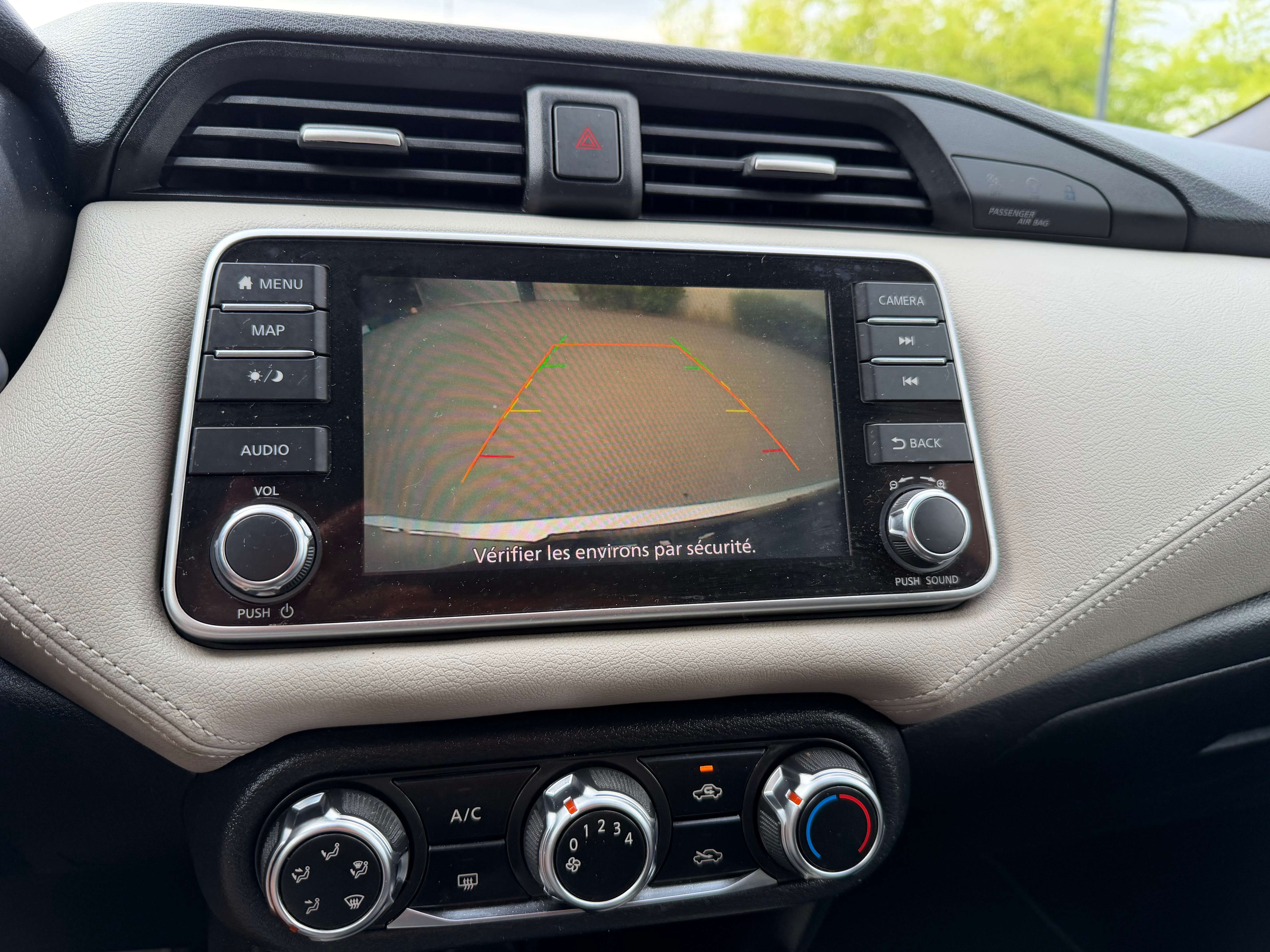 Nissan Micra • AUTOMATIQUE • GPS • CAM • TRÈS PROPRE