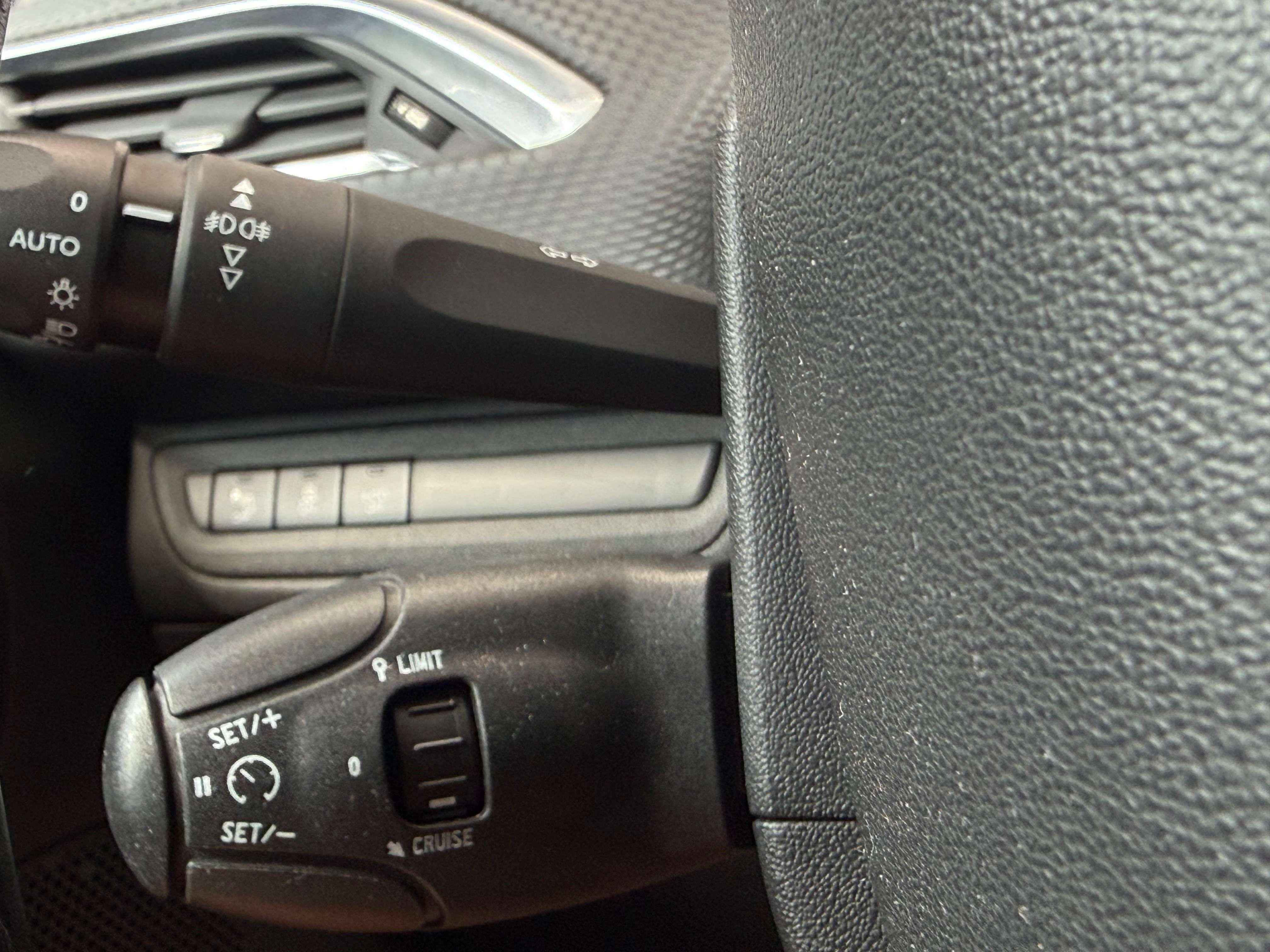 Peugeot 2008 2008 1.6 BlueHDi GT /Navi/Led/Pdc/J.a/Garantie/