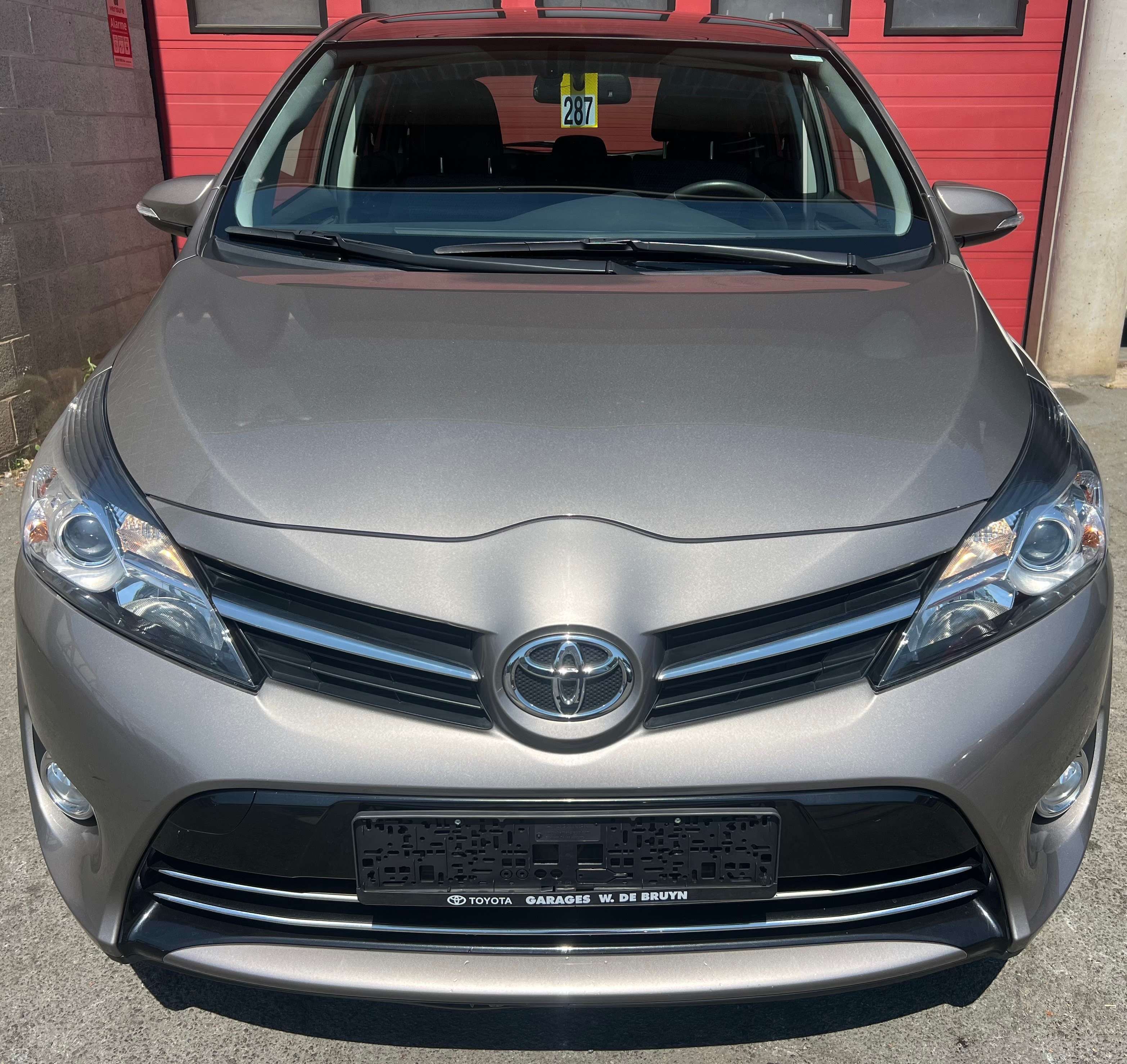 Toyota Verso 1.8i Dynamic 5pl. + GARANTIE + CAMÉRA + NAVI + CLIM + PANO