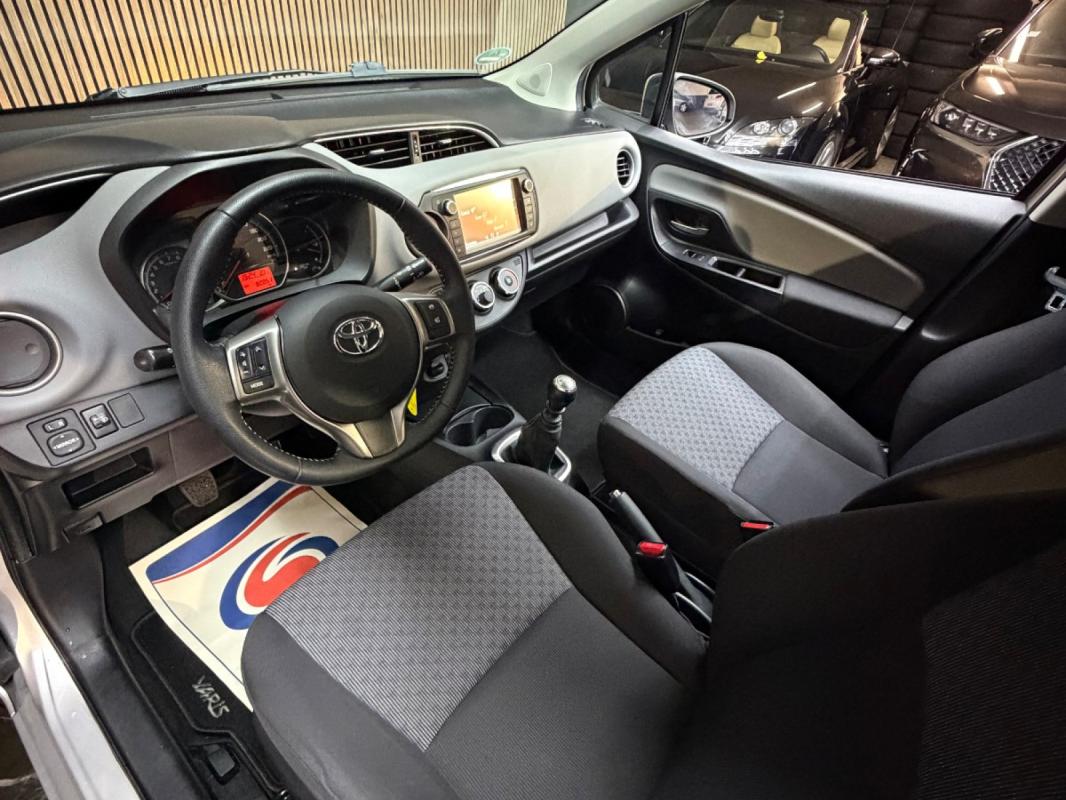 Toyota Yaris 100 VVT-i Dynamic