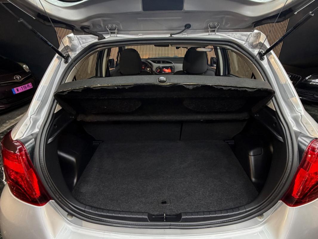 Toyota Yaris 100 VVT-i Dynamic