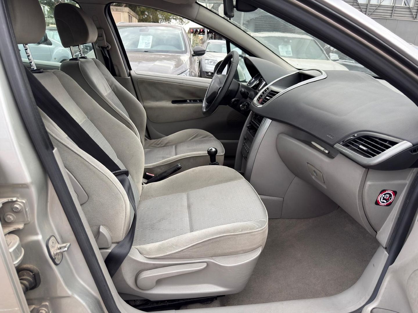 Peugeot 207 1.6 16V EXECUTIVE PACK 5P