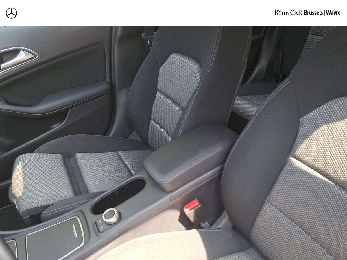 Mercedes-Benz GLA 180 GLA Business Solution Auto