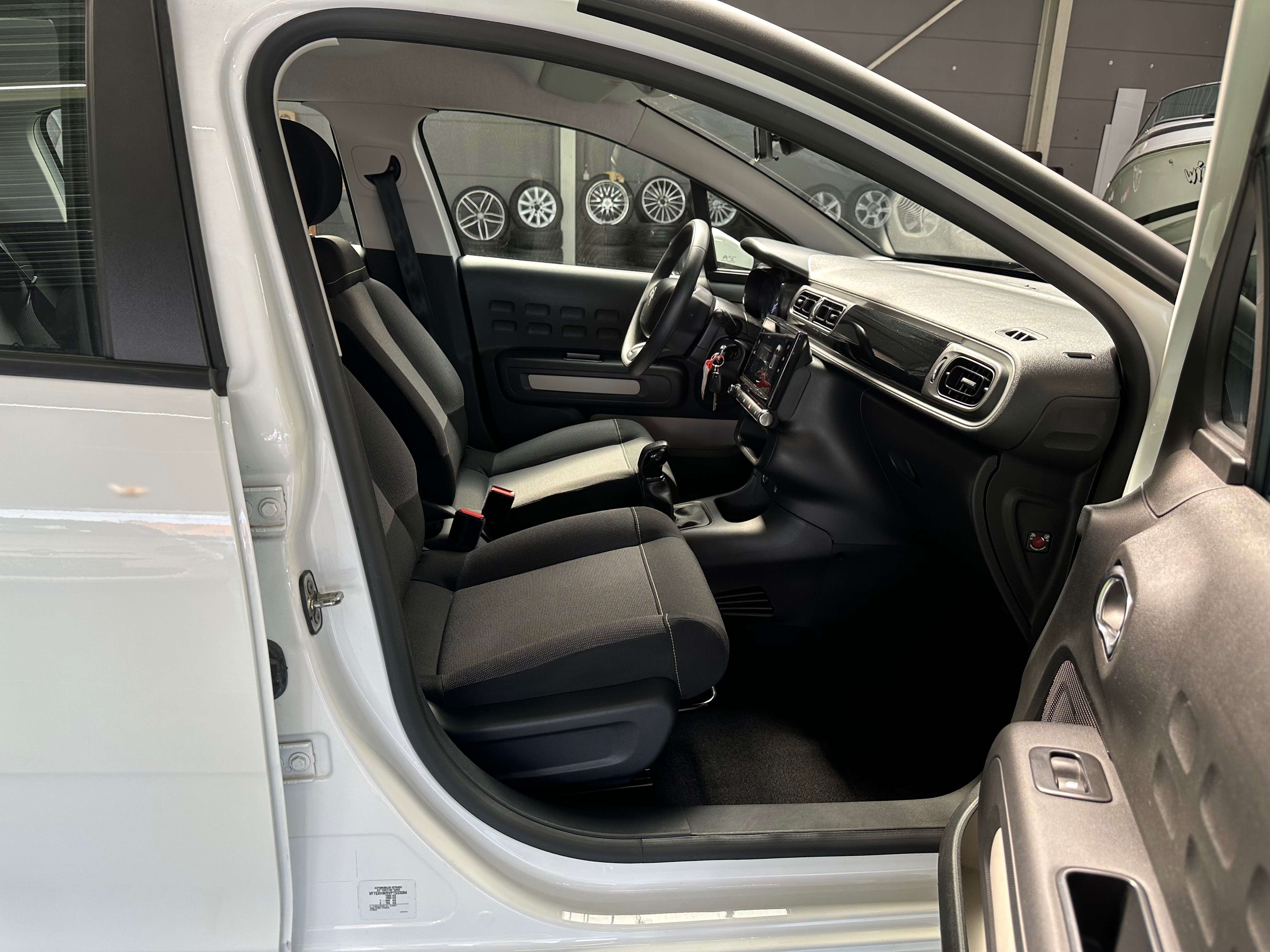 Citroen C3 C3 1.2i PureTech * 1 Jaar Garantie *