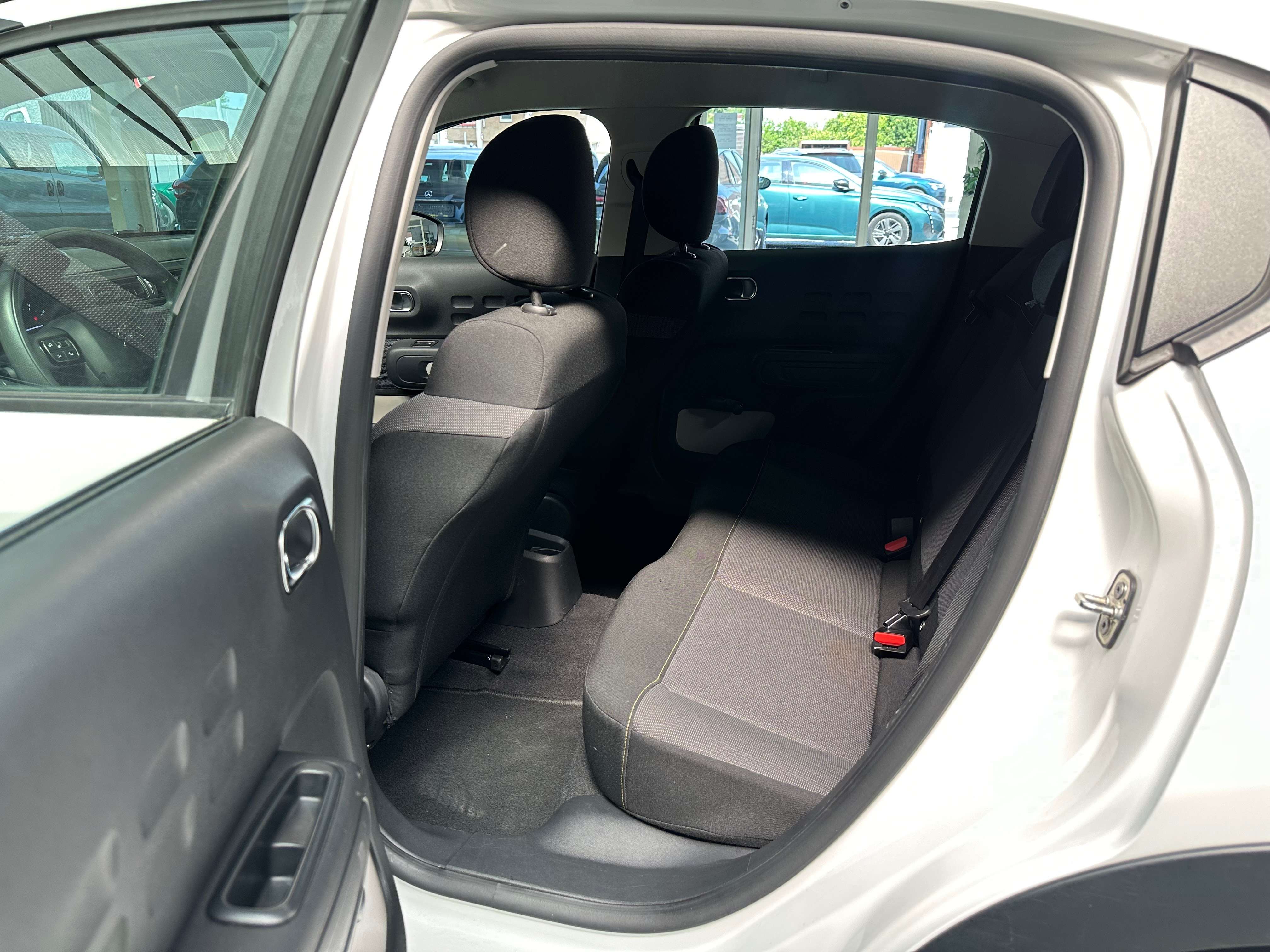 Citroen C3 C3 1.2i PureTech * 1 Jaar Garantie *