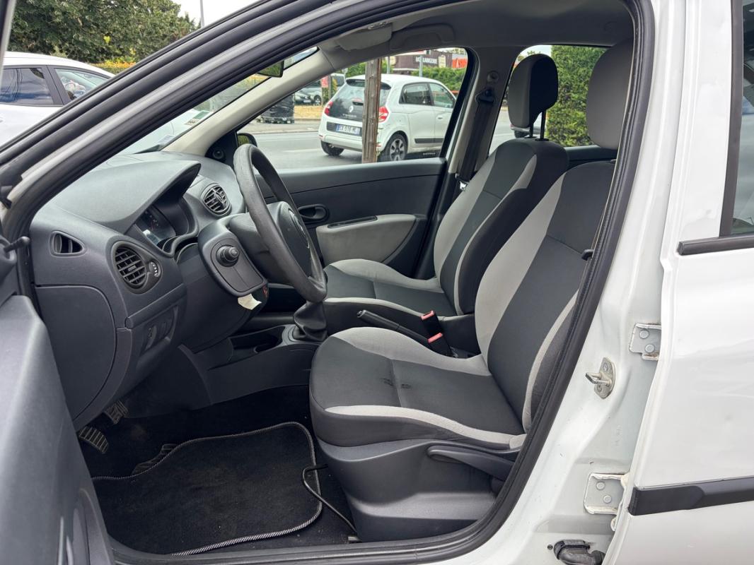 Renault Clio III 1.5L DCI 2011 KIT DISTRIBUTION BLUETOOTH USB AUX FAITE PAYEMENT EN 3 FOIS