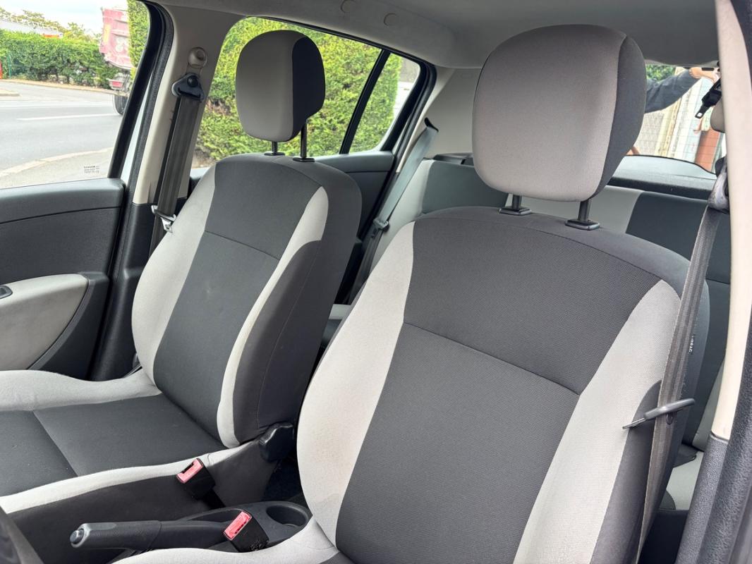 Renault Clio III 1.5L DCI 2011 KIT DISTRIBUTION BLUETOOTH USB AUX FAITE PAYEMENT EN 3 FOIS