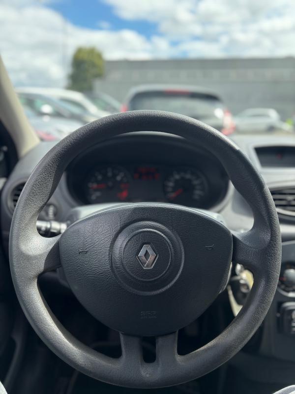 Renault Clio III 1.5L DCI 2011 KIT DISTRIBUTION BLUETOOTH USB AUX FAITE PAYEMENT EN 3 FOIS