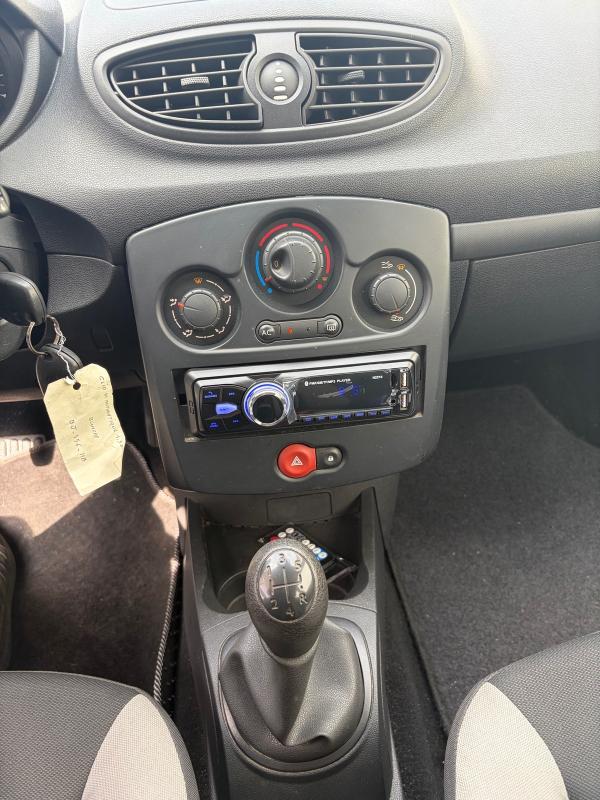 Renault Clio III 1.5L DCI 2011 KIT DISTRIBUTION BLUETOOTH USB AUX FAITE PAYEMENT EN 3 FOIS