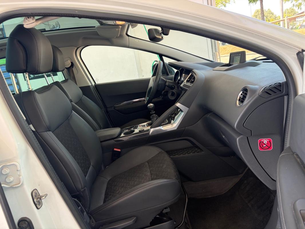 Peugeot 3008 2014 148km GPS TOIT PANORAMIQUE CAMÉRA SEMI CUIR BLUETOOTH