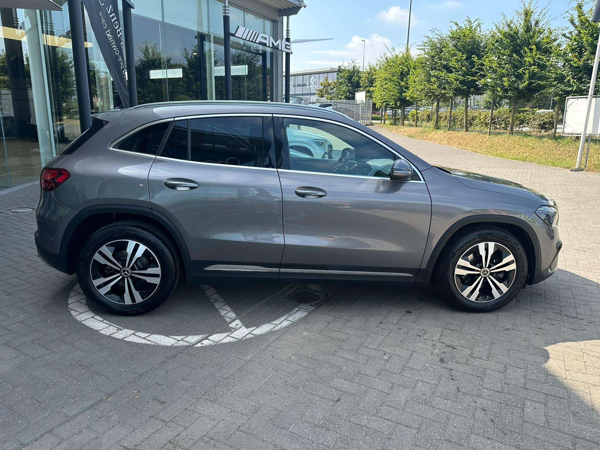 Mercedes-Benz GLA 180 GLA Business Line