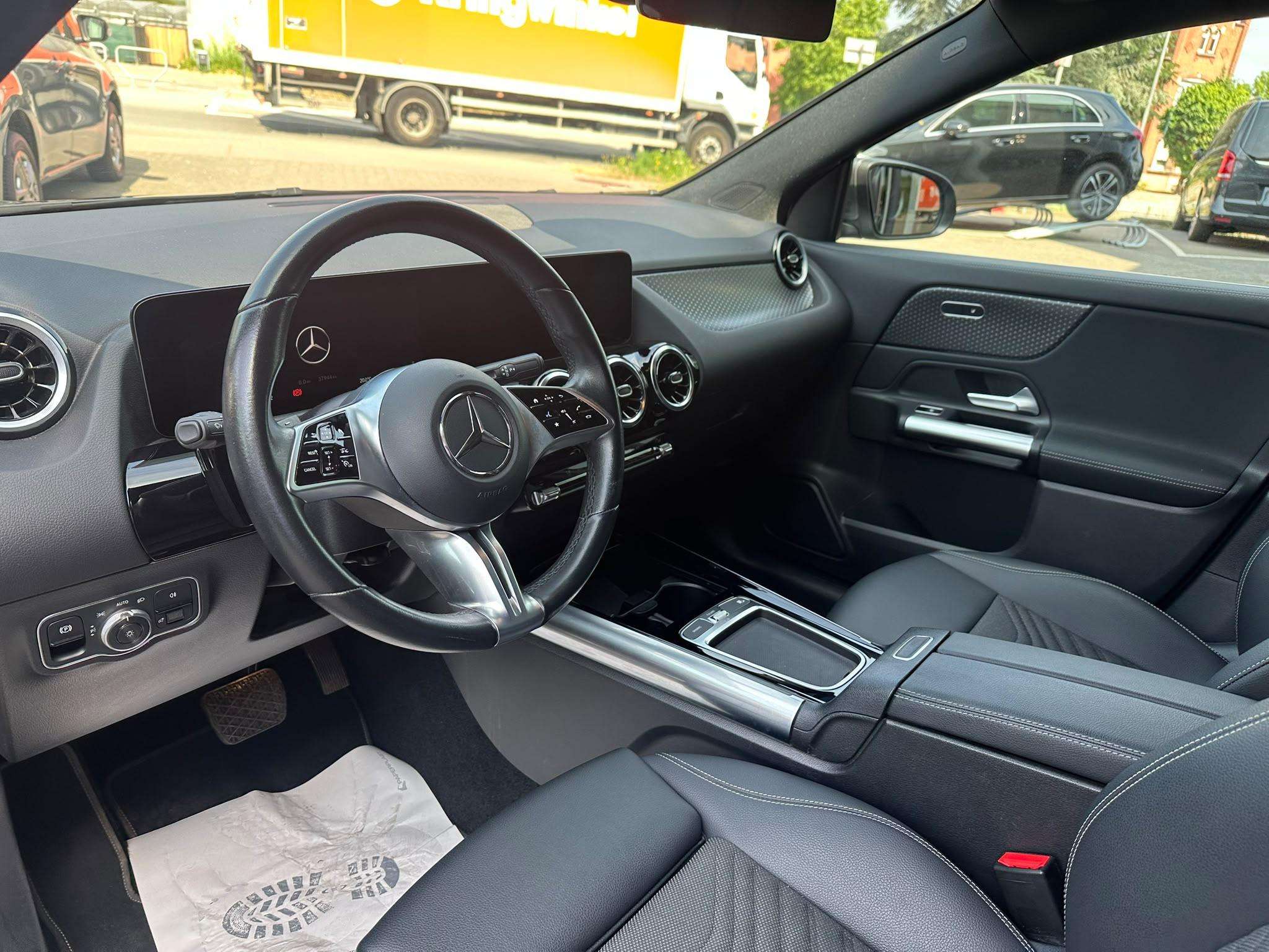 Mercedes-Benz GLA 180 GLA Business Line