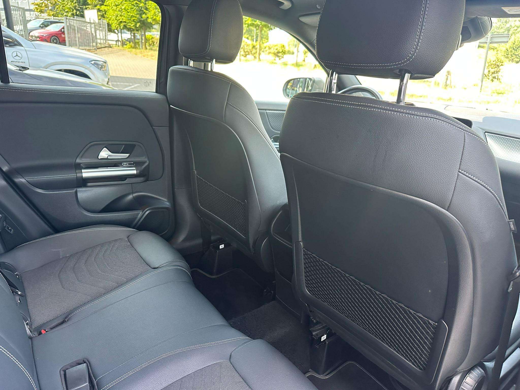 Mercedes-Benz GLA 180 GLA Business Line
