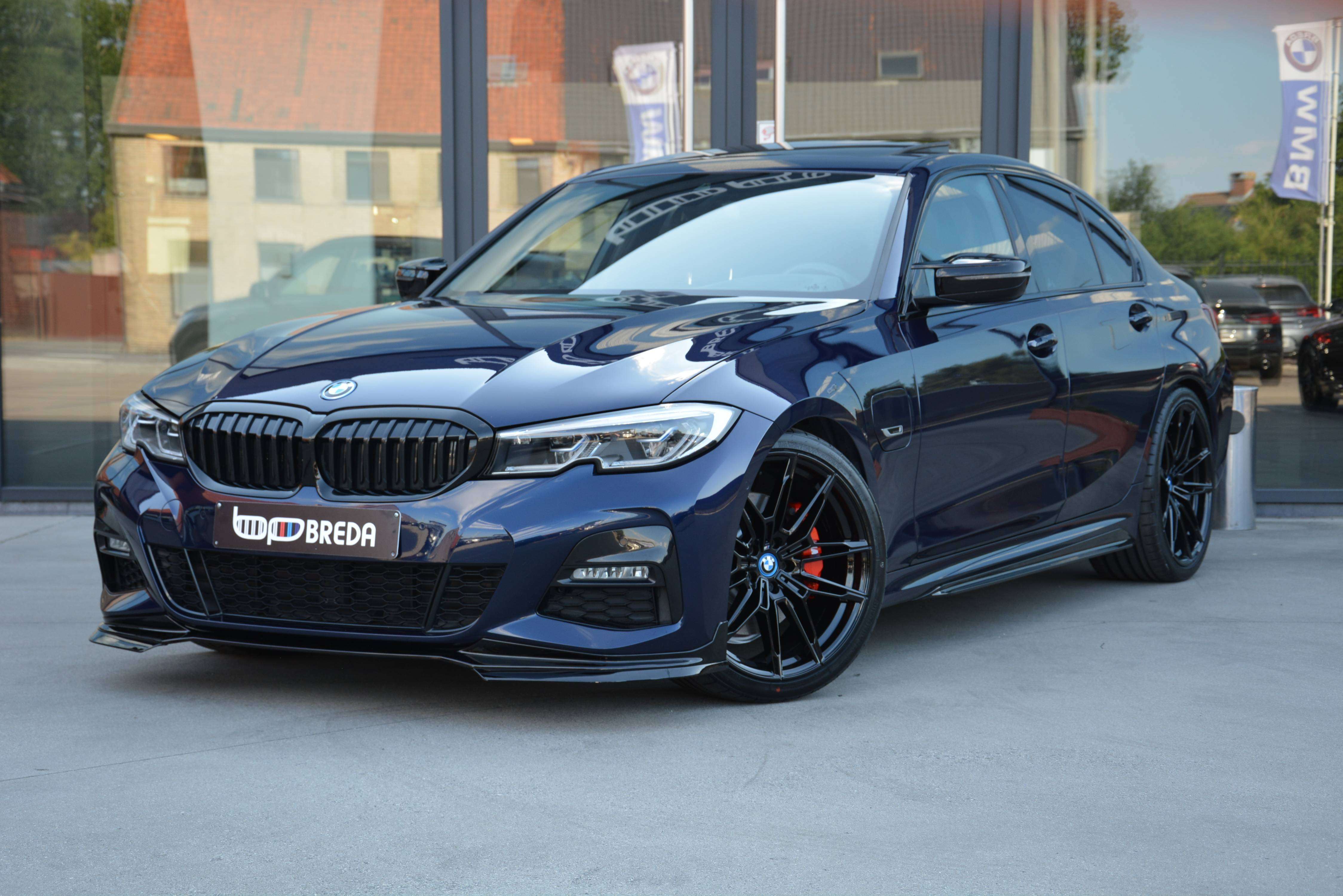 BMW 330 e M-Performance/Pano/ACC/HUD