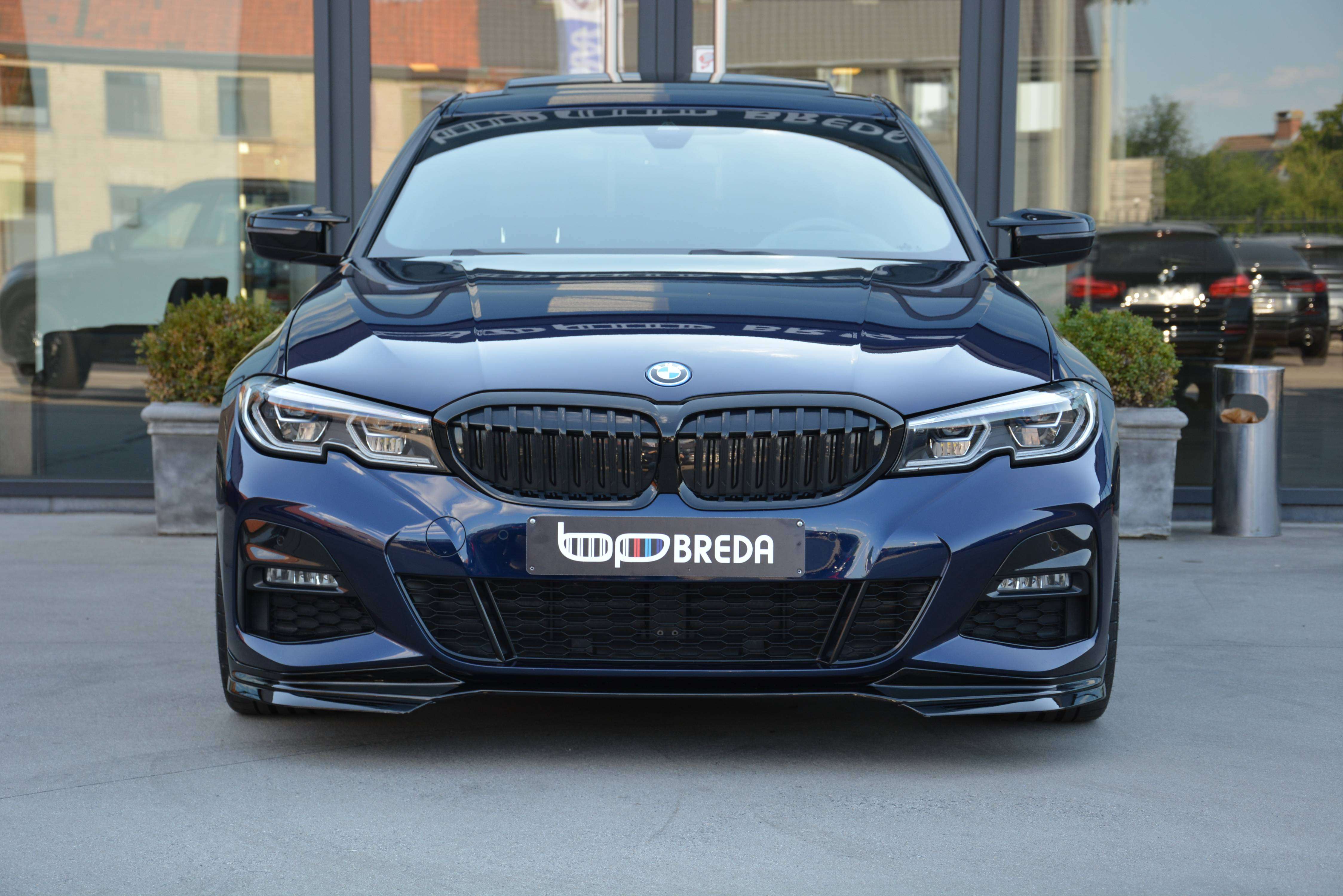 BMW 330 e M-Performance/Pano/ACC/HUD