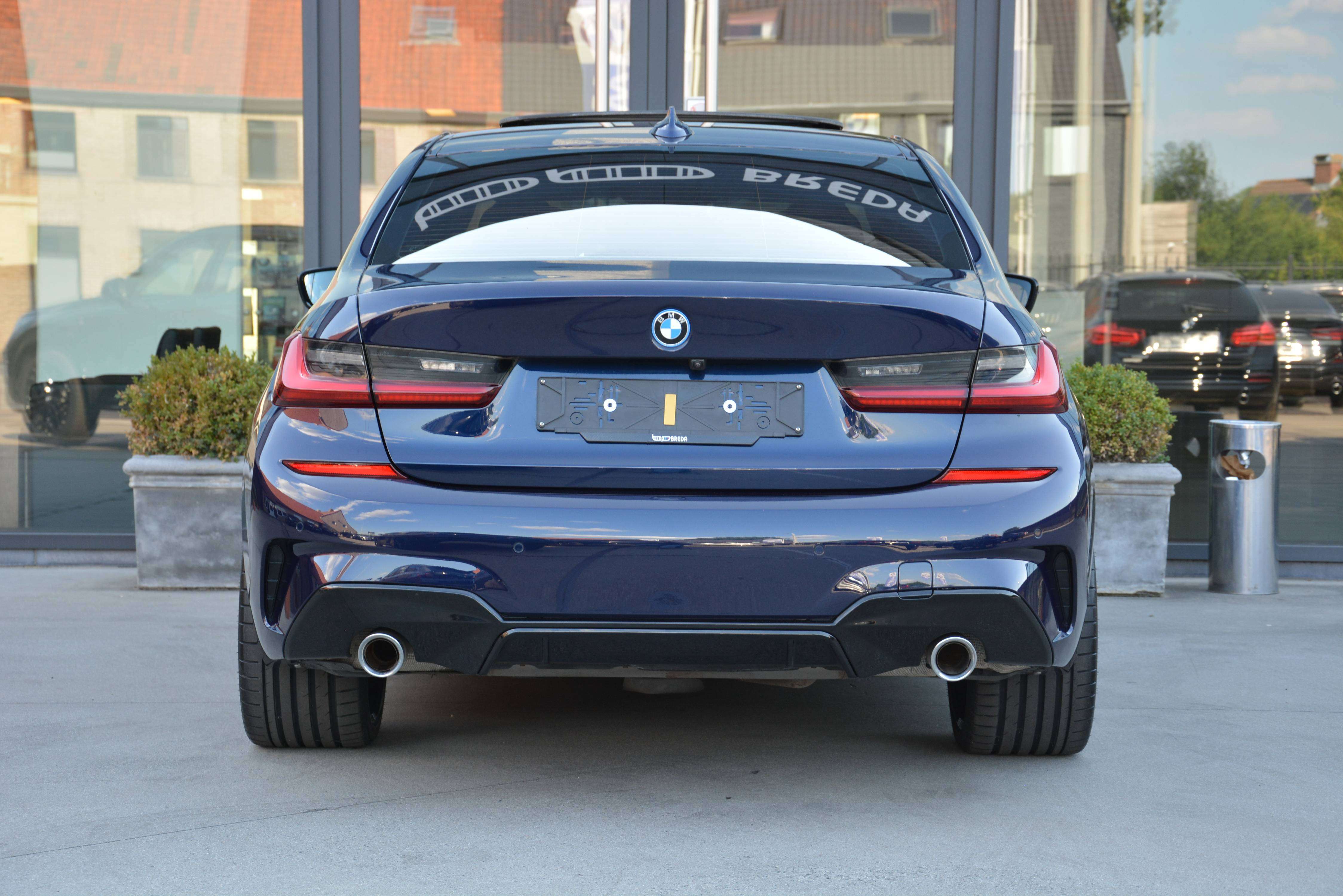 BMW 330 e M-Performance/Pano/ACC/HUD