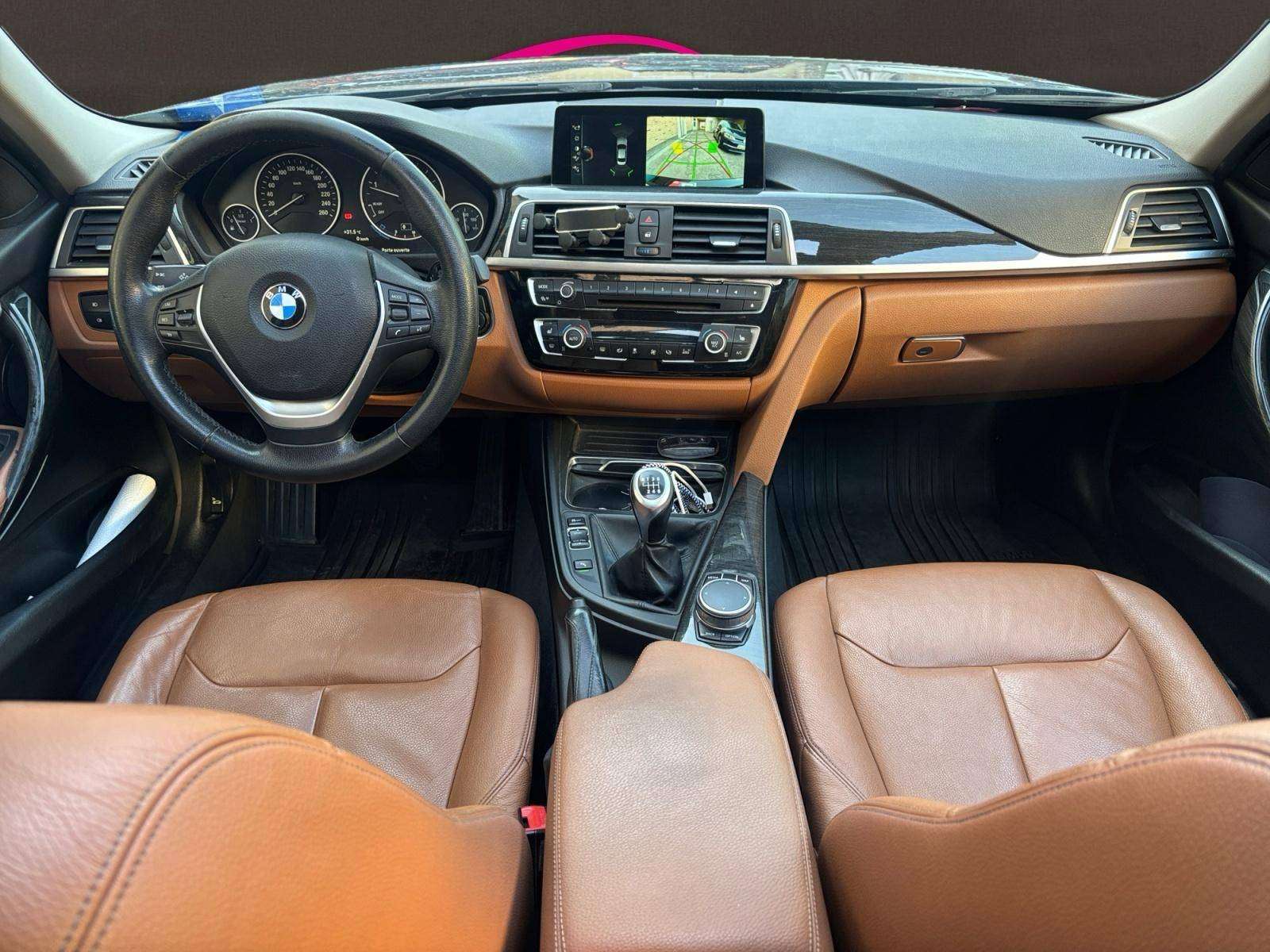 BMW 320 320 d / Finition luxury / Toit Ouvrant / Carplay / Garantie 12 Mois