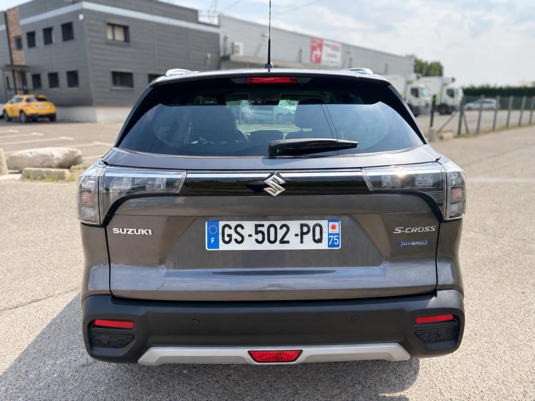 Suzuki S-Cross Comfort STYLE * SEMI CUIR TOIT OUVRANT FULL HYBRID GARANTIE 12MOIS
