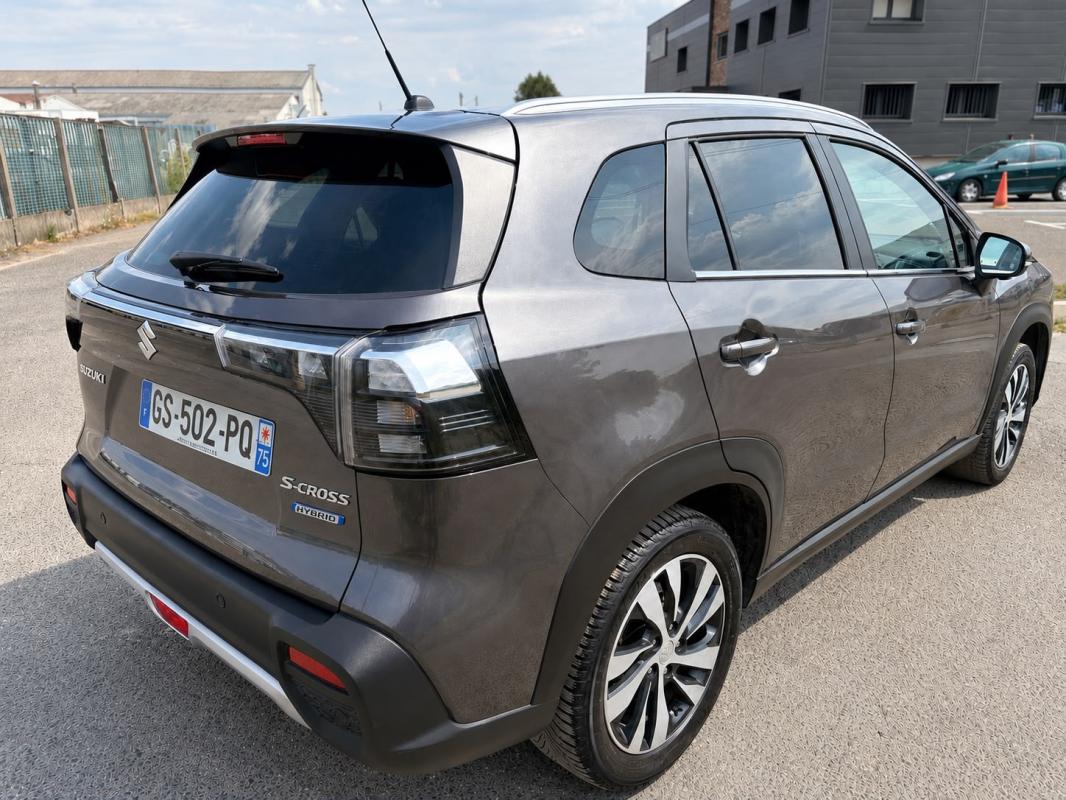 Suzuki S-Cross Comfort STYLE * SEMI CUIR TOIT OUVRANT FULL HYBRID GARANTIE 12MOIS