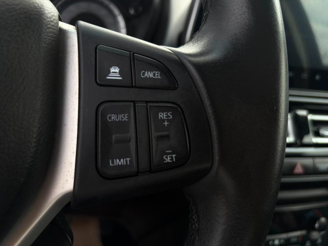 Suzuki S-Cross Comfort STYLE * SEMI CUIR TOIT OUVRANT FULL HYBRID GARANTIE 12MOIS