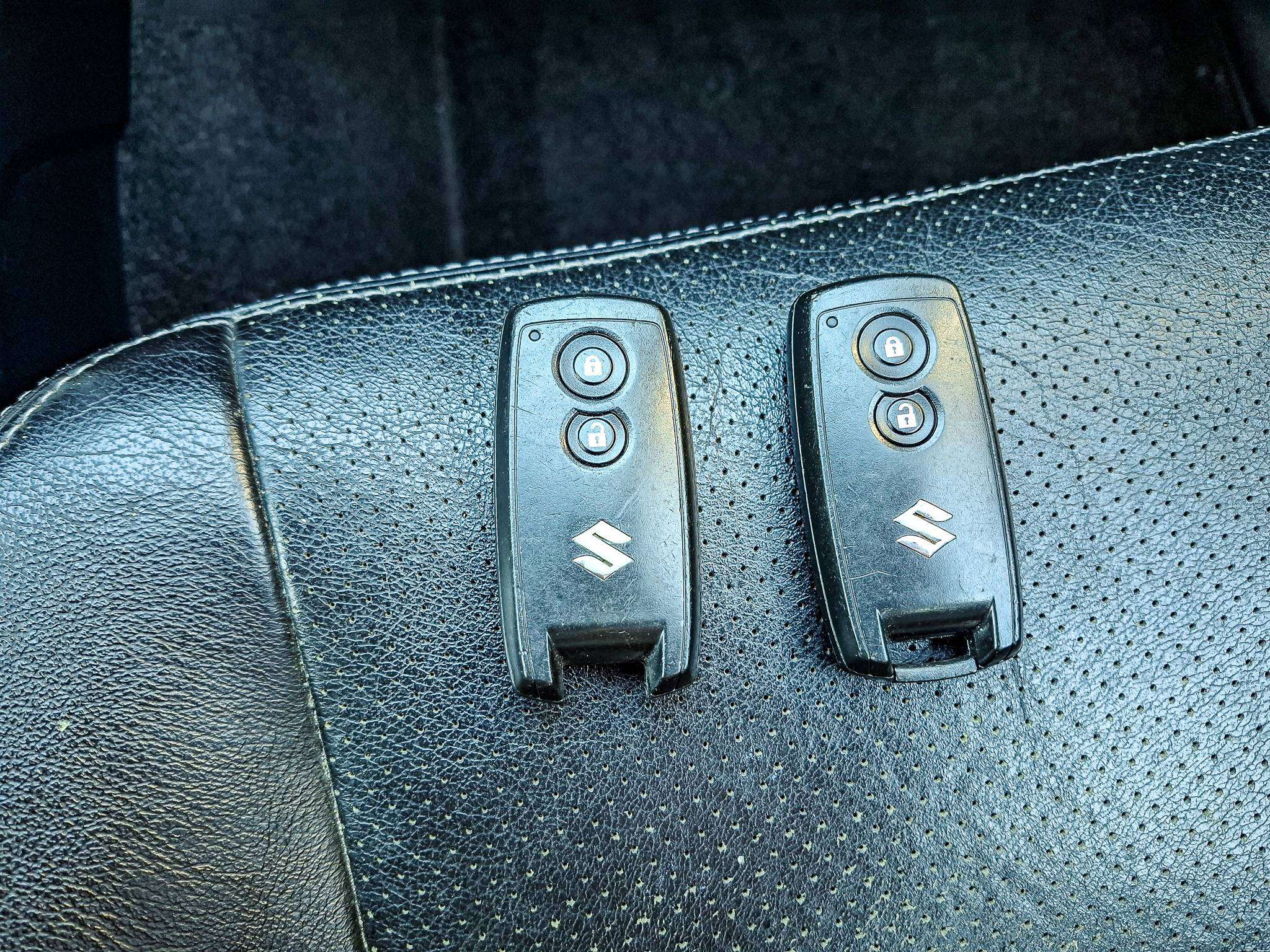 Suzuki Grand Vitara 2.0i JLX-E Benzine 4x4 Airco Trekhaak