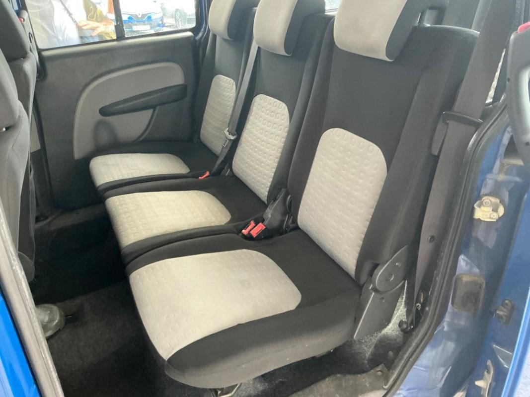 Fiat Doblo 1.3 Multijet 16v 85 Emotion 7 places