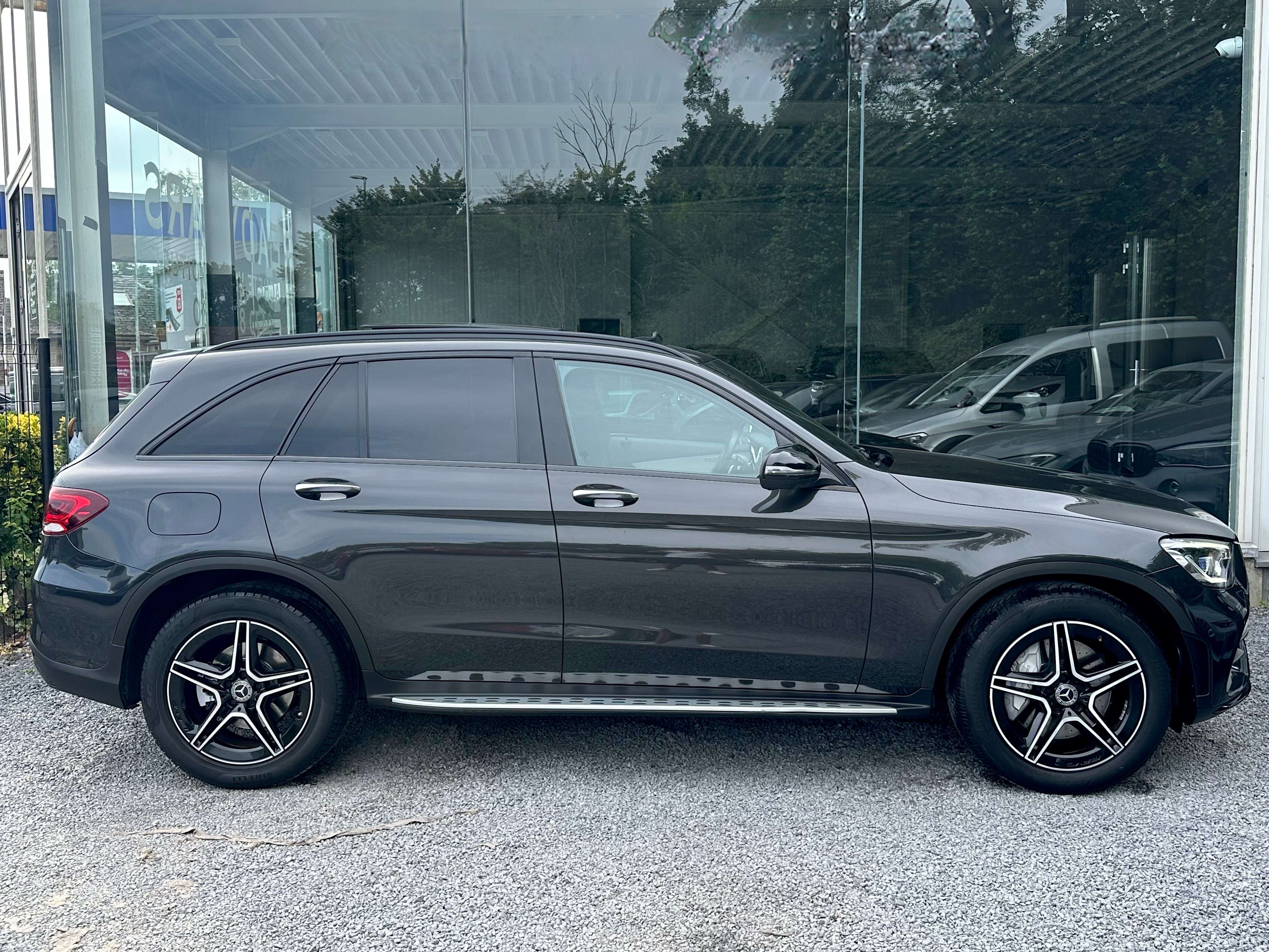Mercedes-Benz GLC 200 2.0 4MATIC*FACELIFT*PACK AMG*PANO*FULL OPTIONS*BURMESTER*CAM 360°*AMBIENT LIGHT*1ER PROP*