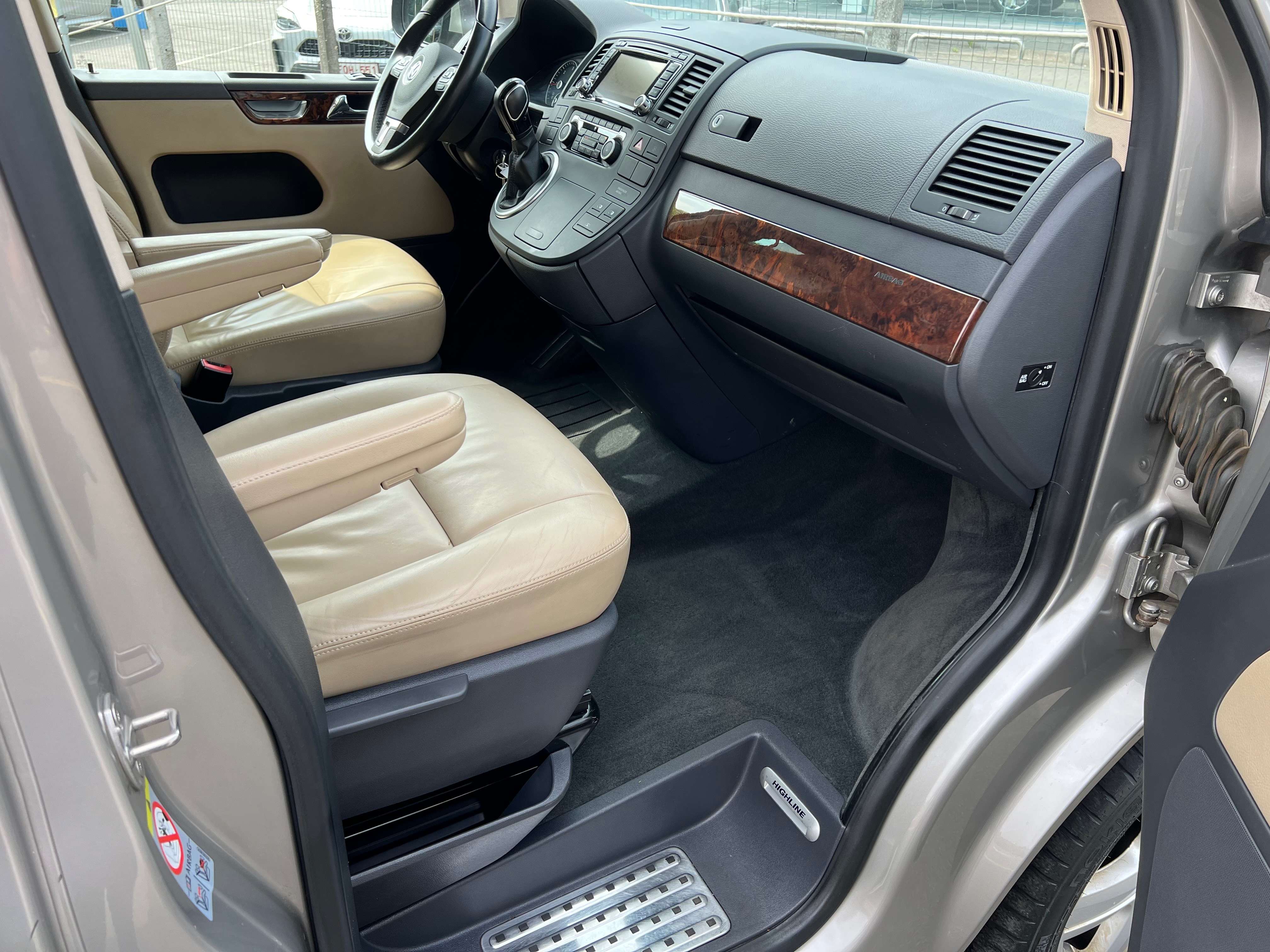 Volkswagen T5 Multivan 2.0CR TDi 4Motion Highline DSG*6PL*BT*USB