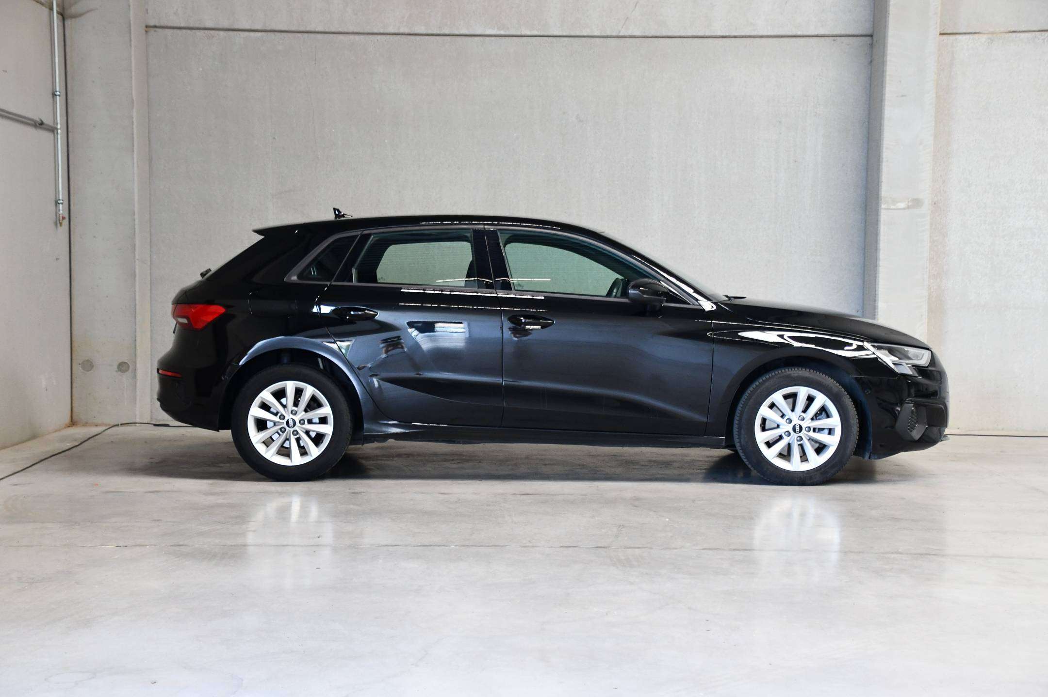 Audi A3 Sportback - 2.0TDi - Manueel - Carplay - Sensoren voor en achter