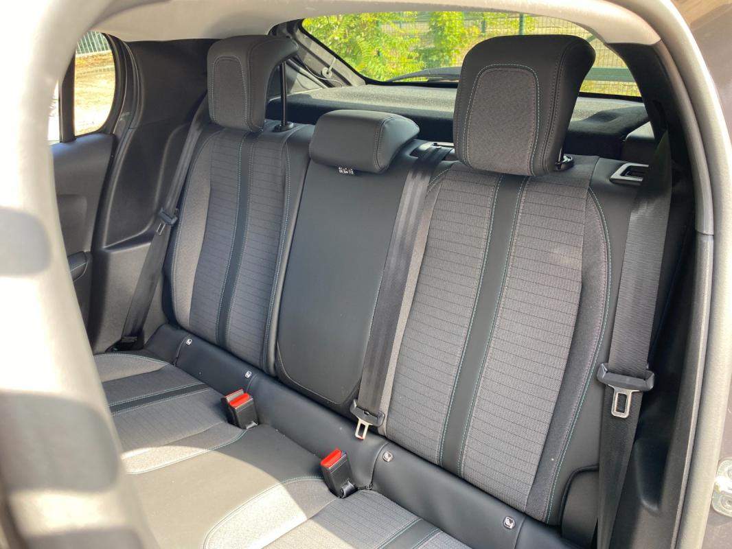 Peugeot 208 PureTech 100 SS EAT8 Allure Pack- Entretien Peugeot - Vidange OK