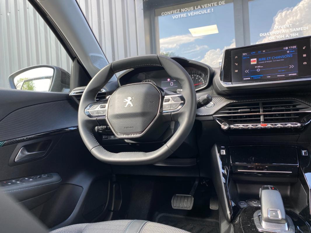 Peugeot 208 PureTech 100 SS EAT8 Allure Pack- Entretien Peugeot - Vidange OK