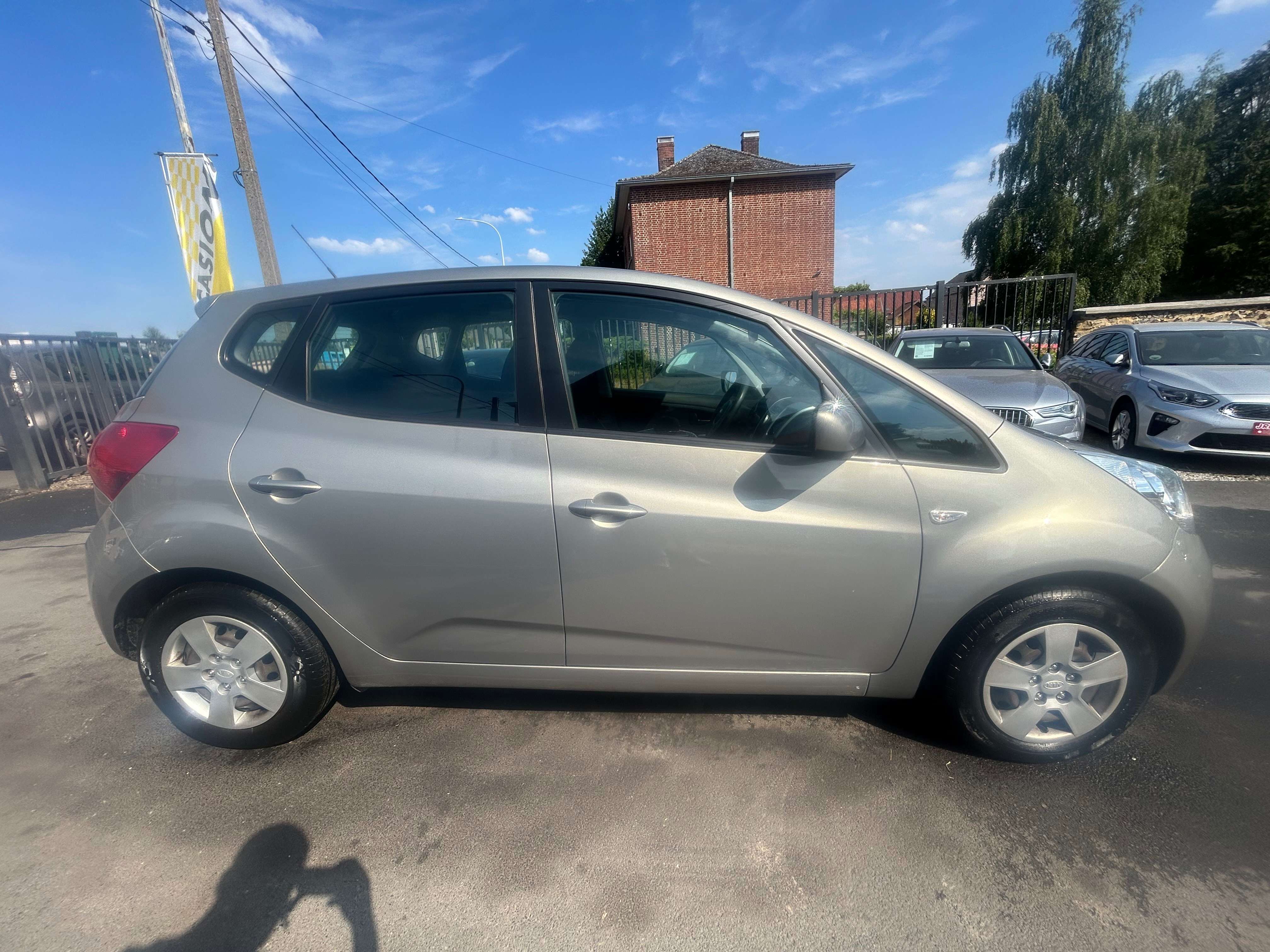 Kia Venga 1.4 CRDi Mind ISG EcoDynamics avec carnet d'entretien complet *** CLIM AUTO ***