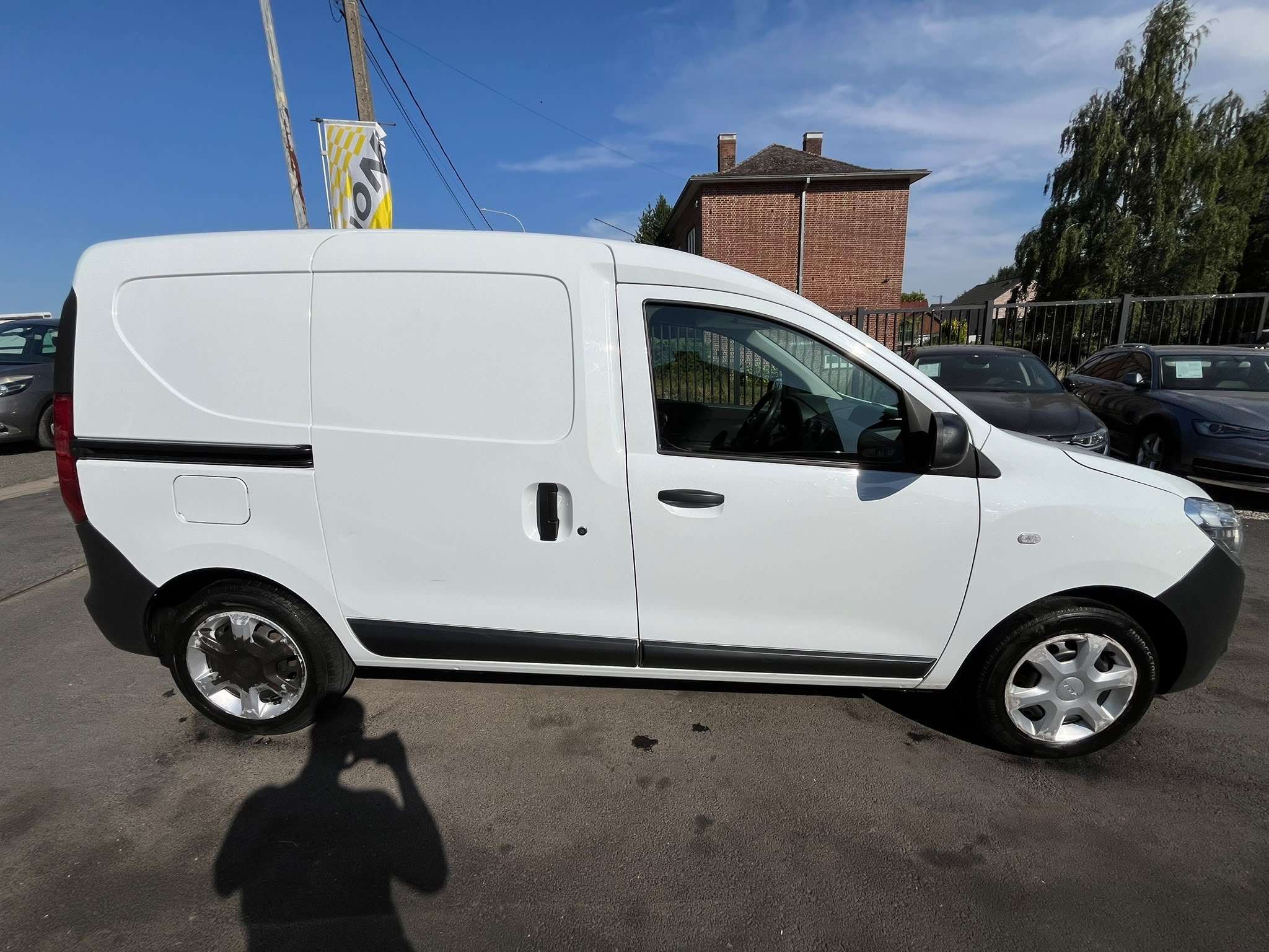 Dacia Dokker Van UTILITAIRE 1.6i SCe EURO6C 1ER PROPRIO *** CAPTEURS/BLUETOOTH ***