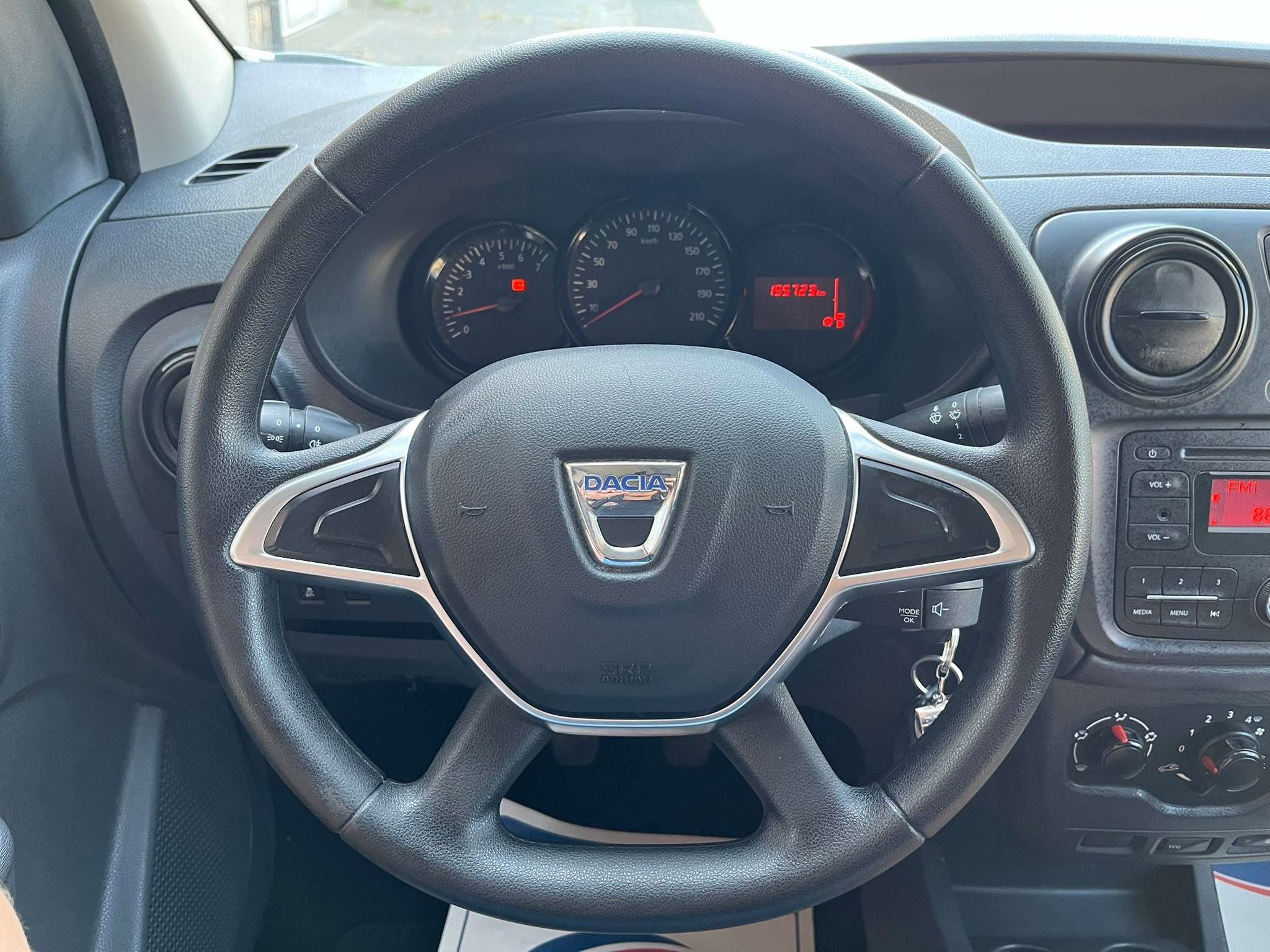 Dacia Dokker Van UTILITAIRE 1.6i SCe EURO6C 1ER PROPRIO *** CAPTEURS/BLUETOOTH ***