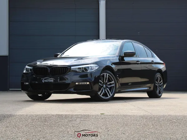 BMW 530 PHEV-M PAKKET-SCHUIFDAK-360-HEAD UP-GARANTIE