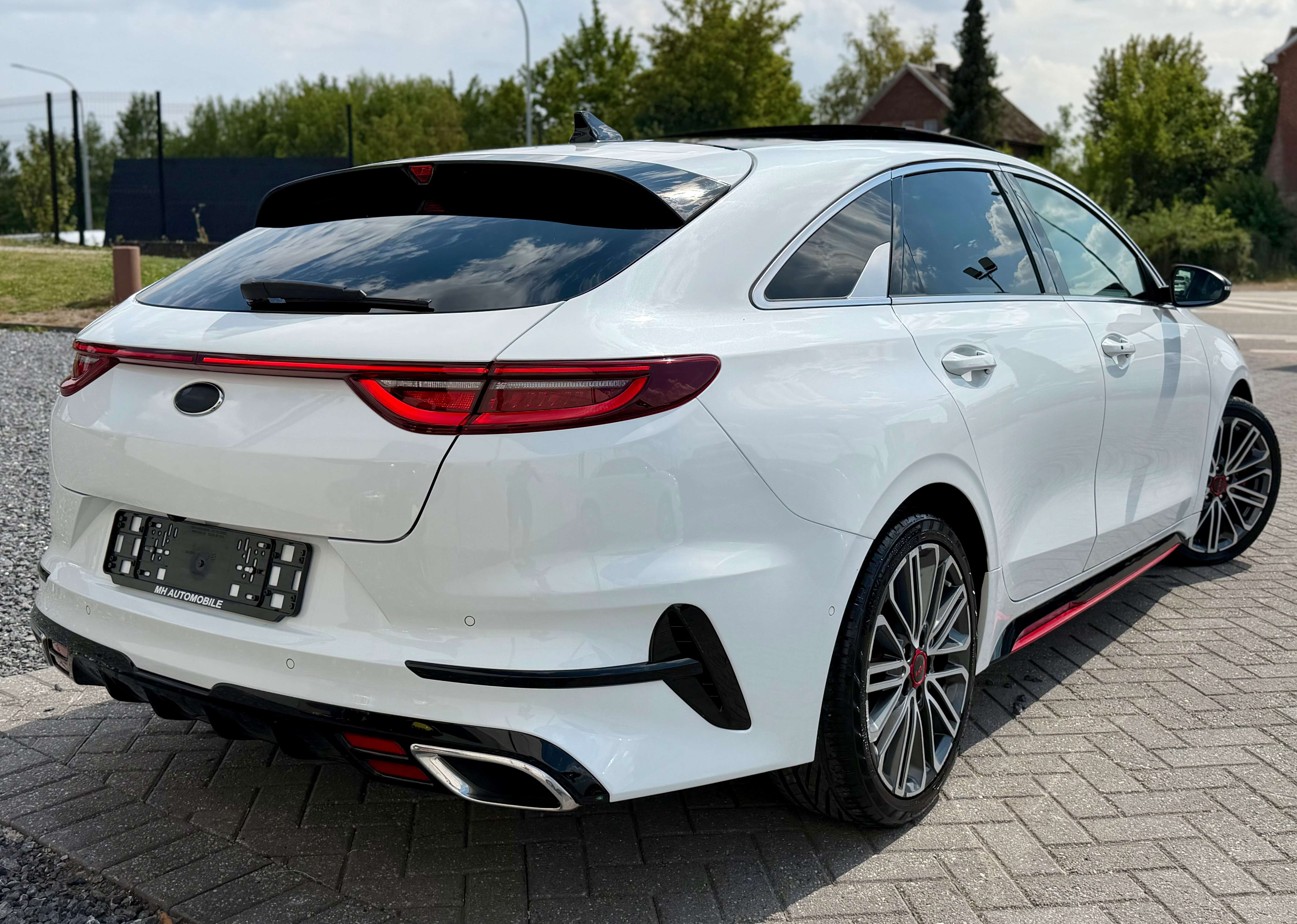 Kia ProCeed / pro_cee'd GT 1.6 T-GDi GT DCT ISG