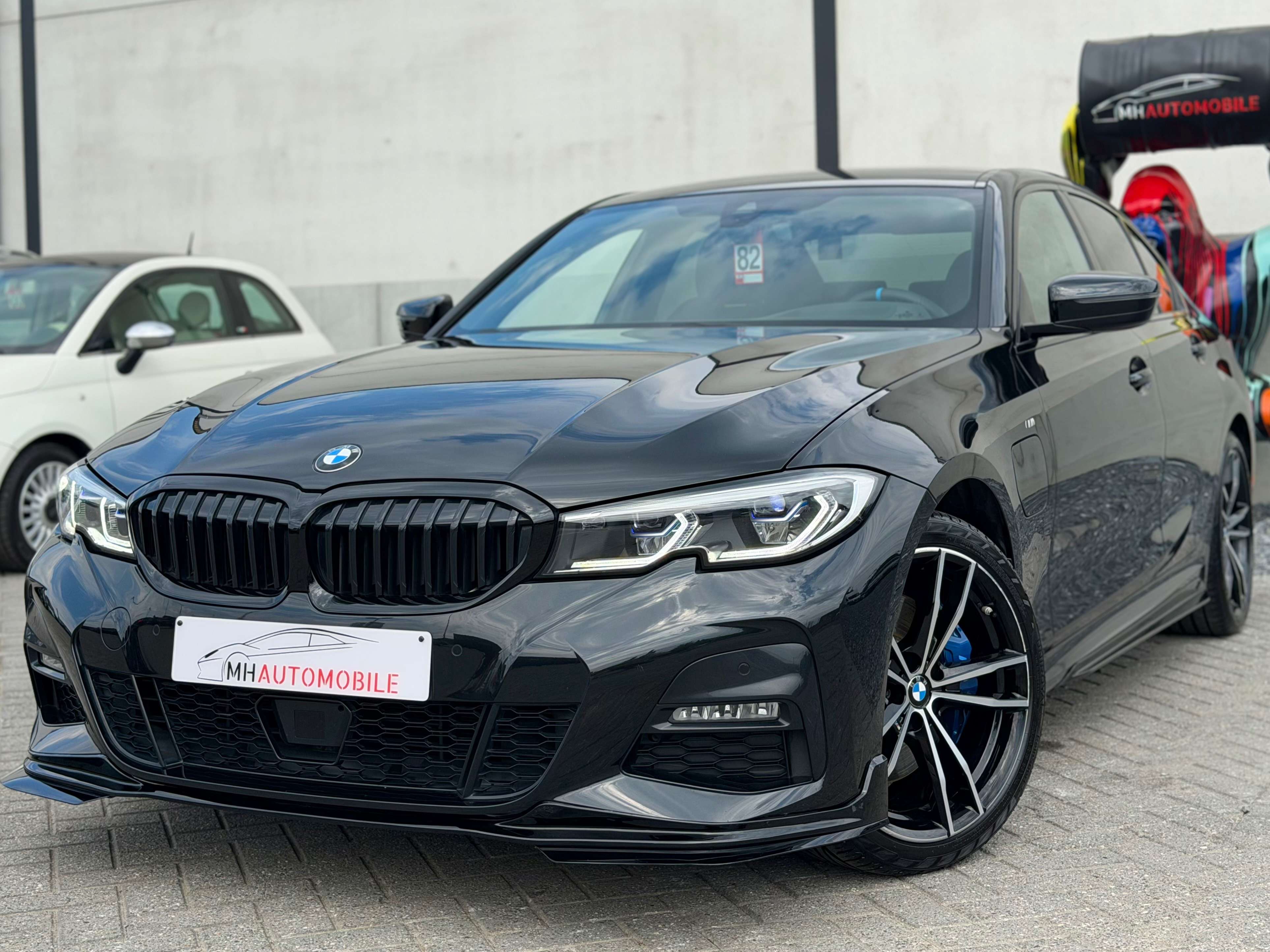 BMW 330 330eA PHEV Pack M NETTO 26.405€